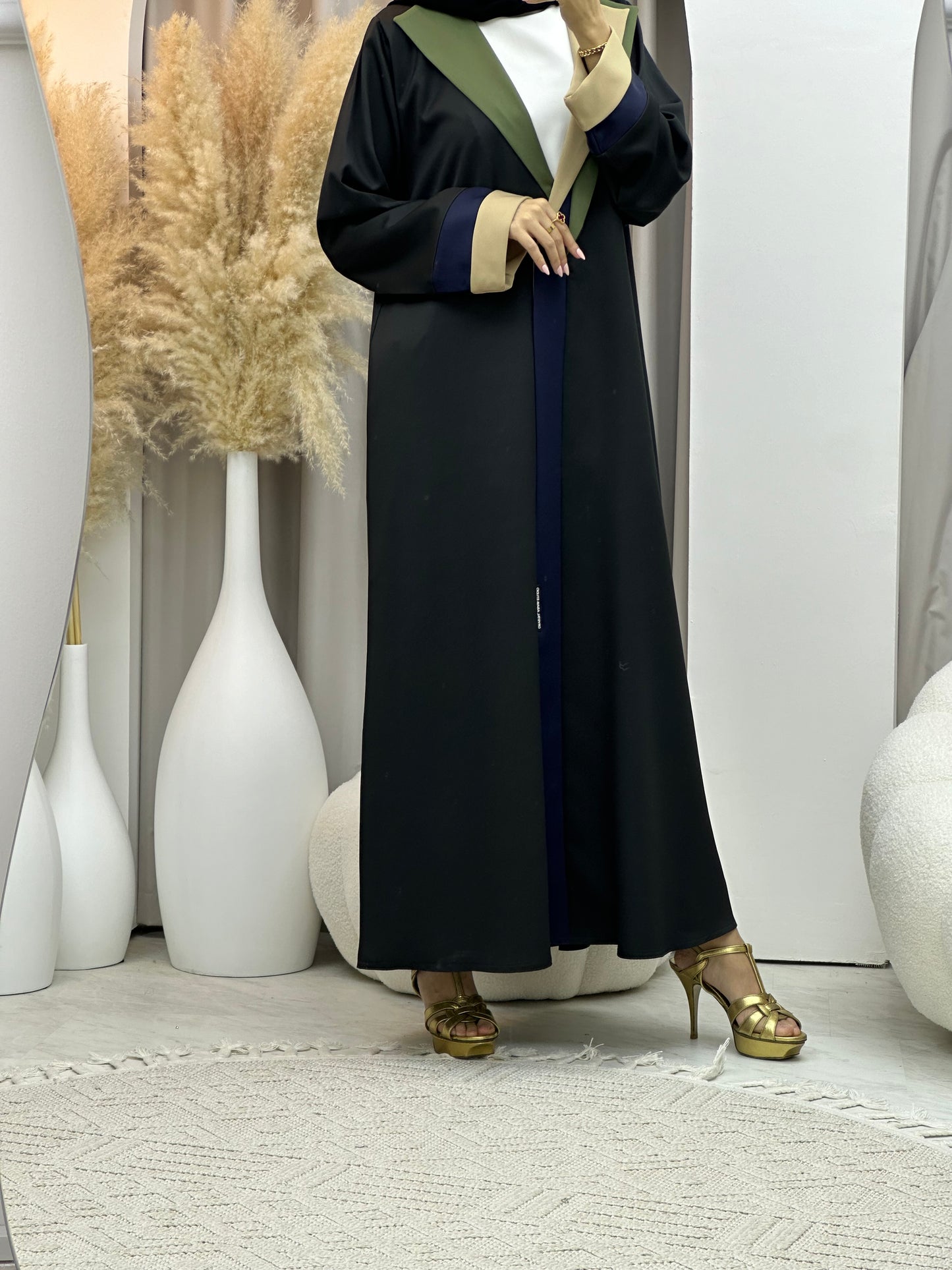 C 0064 Black Abaya