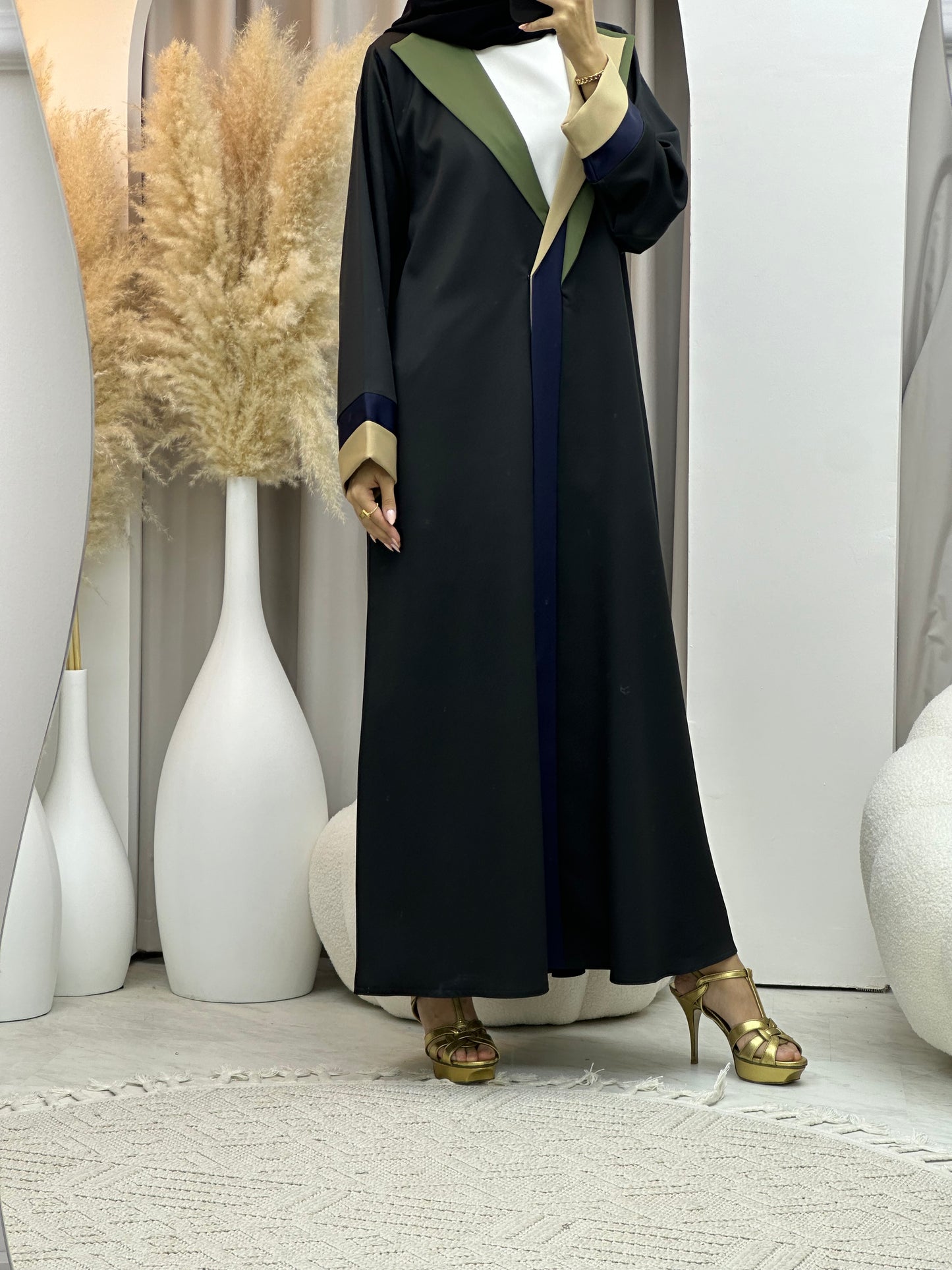 C 0064 Black Abaya