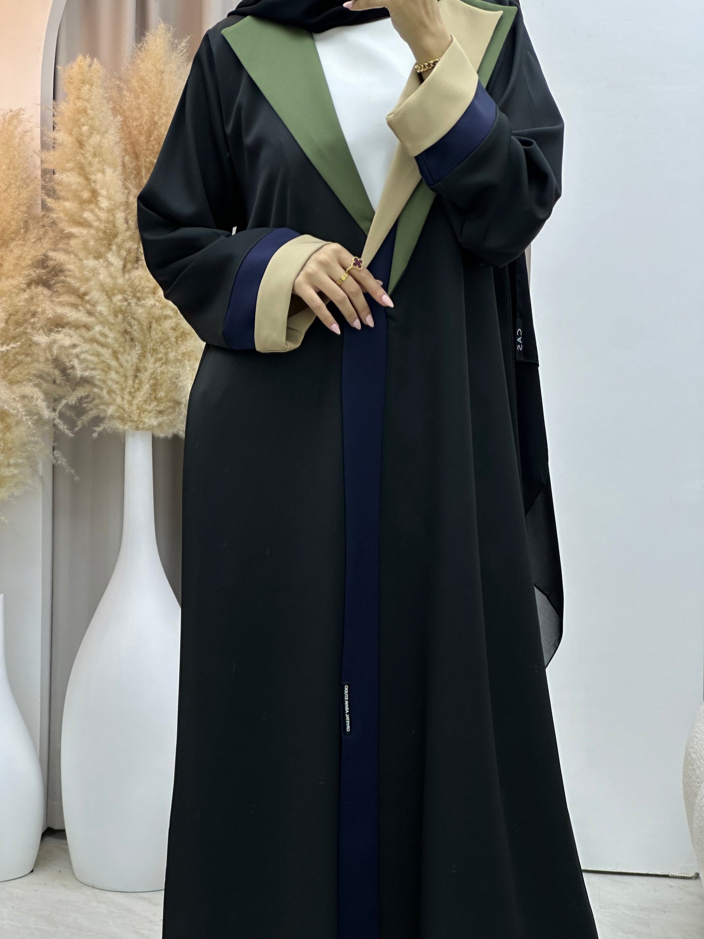 C 0064 Black Abaya