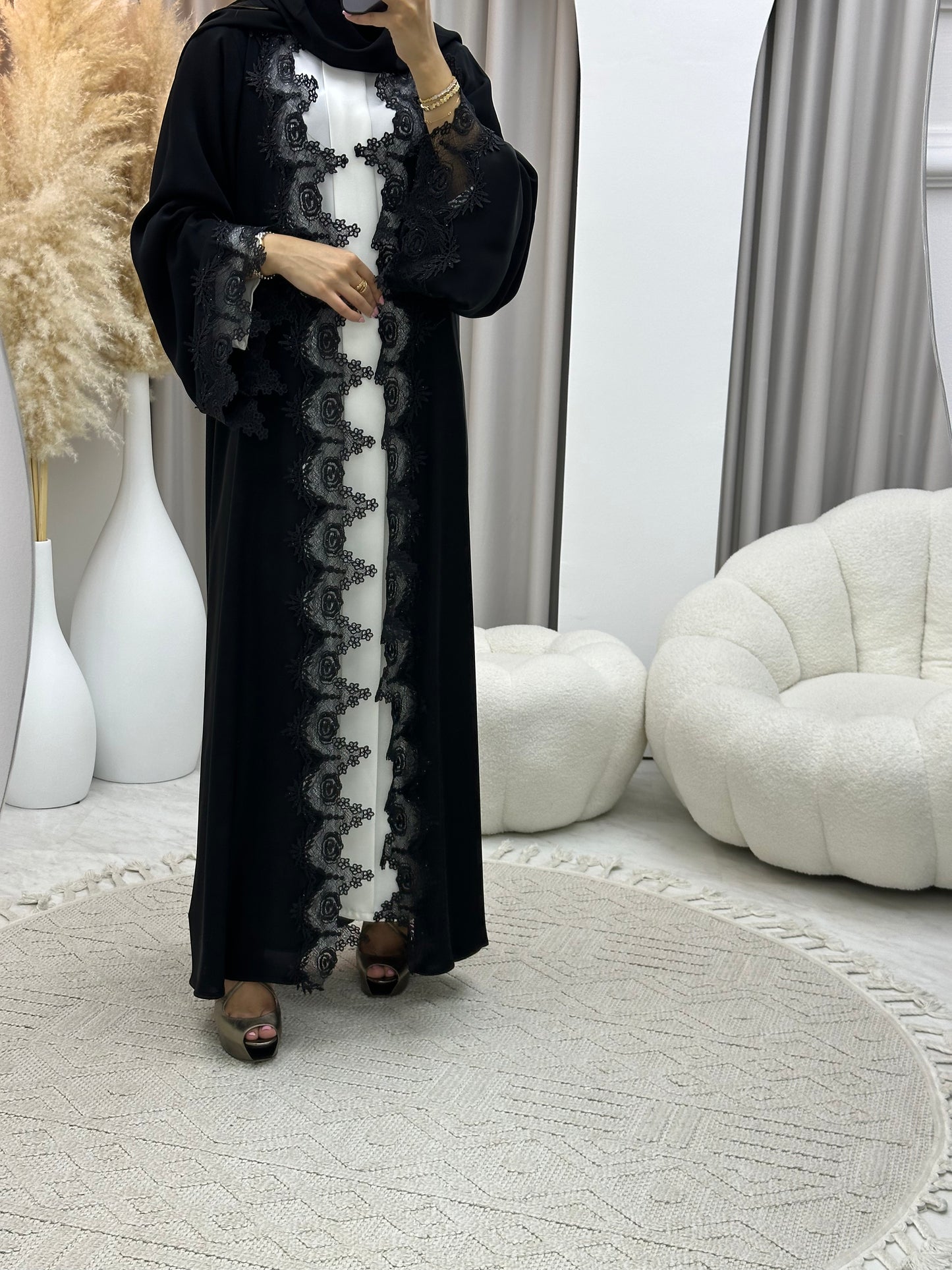 C 0475 Black Classic Lace Abaya