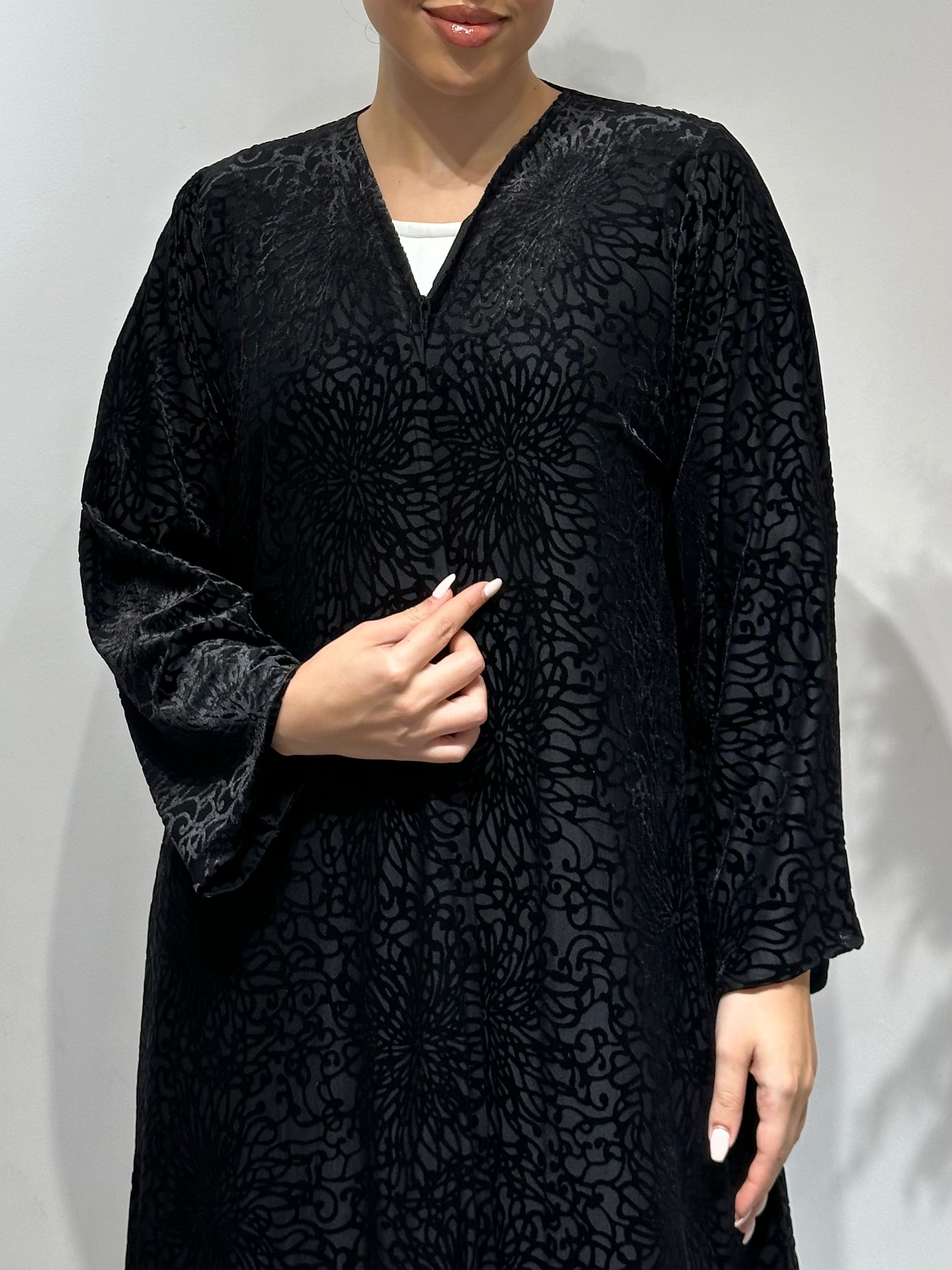 C 1636 Black Velvet Abaya