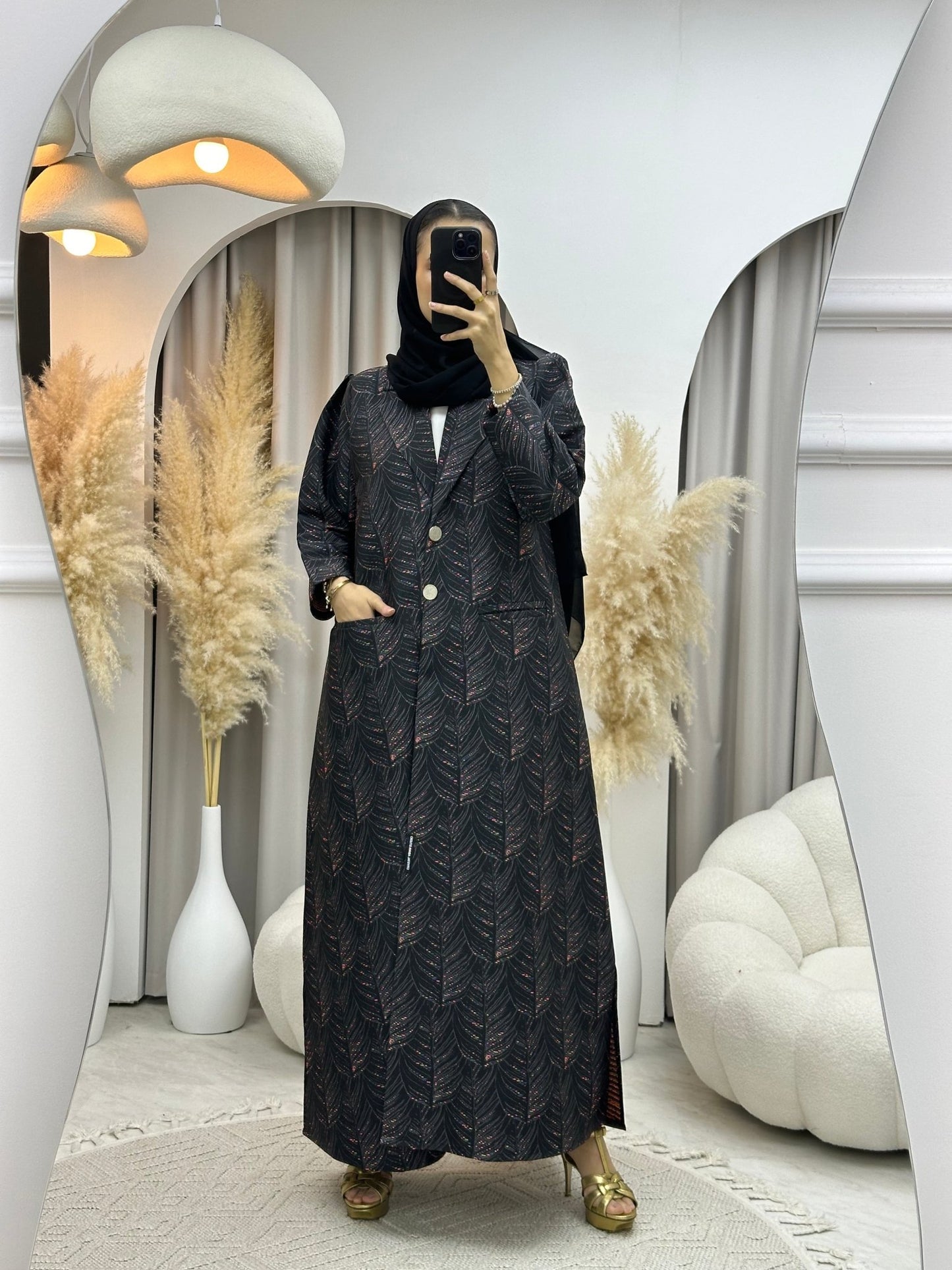 C 0004 - 02 Fluorescent Black Eid Abaya