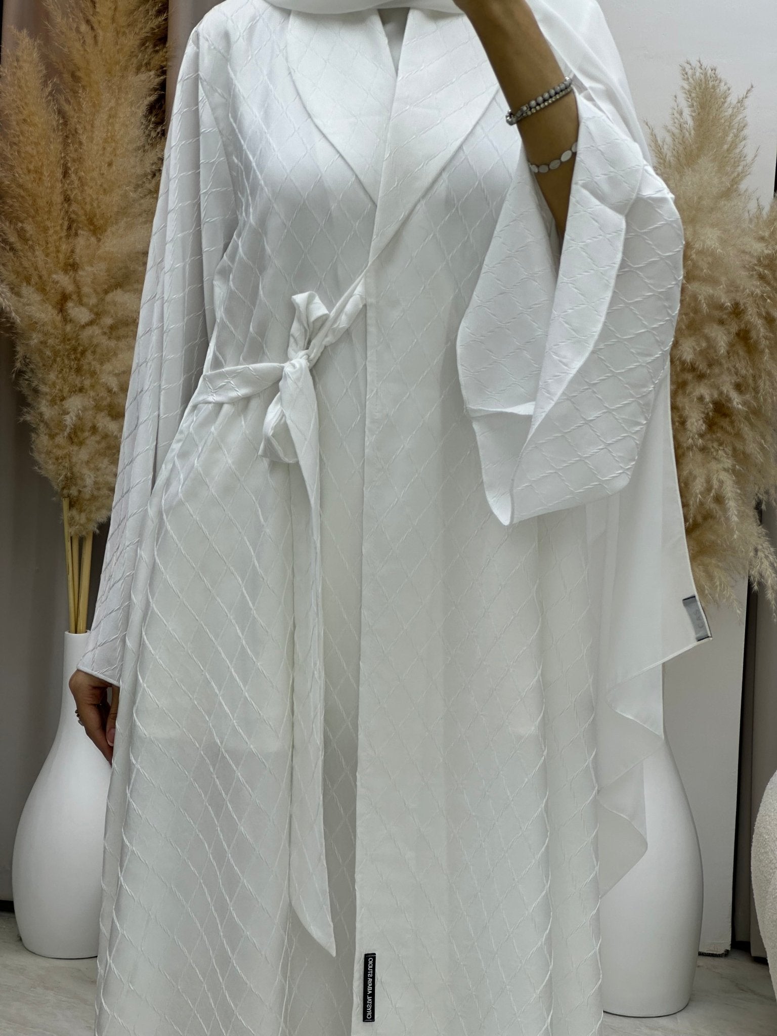 C 0005 - 01 White Overlap Silk Abaya