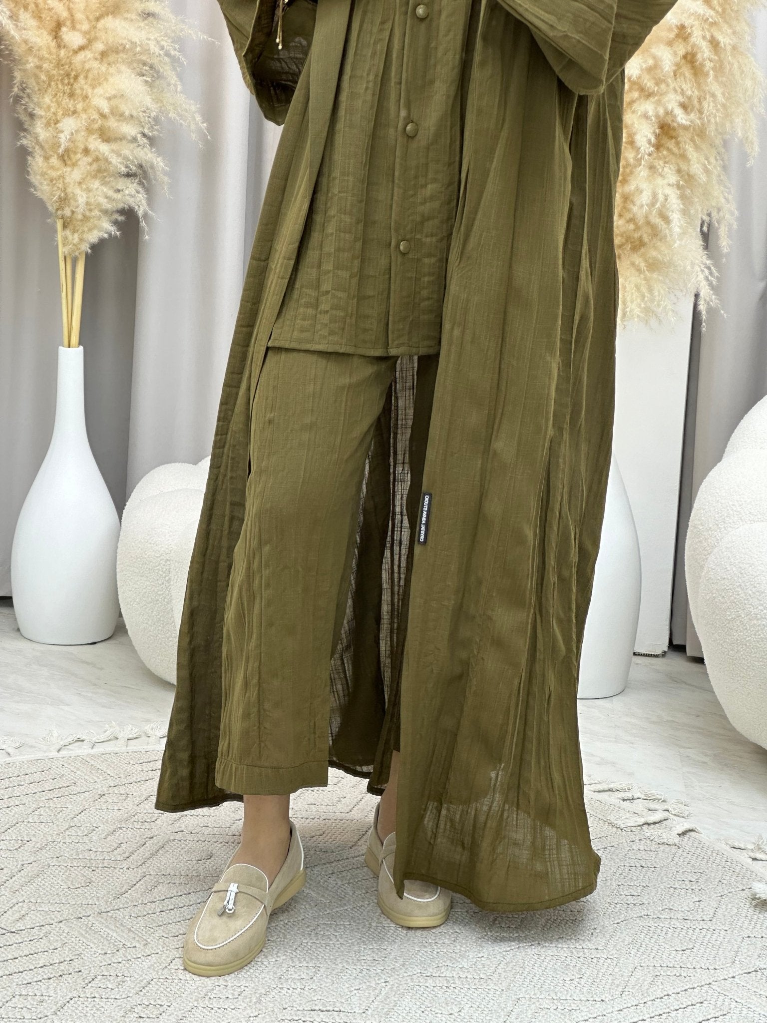 C 0008 - 03 Olive Green Summer Pleated Linen Travel Set