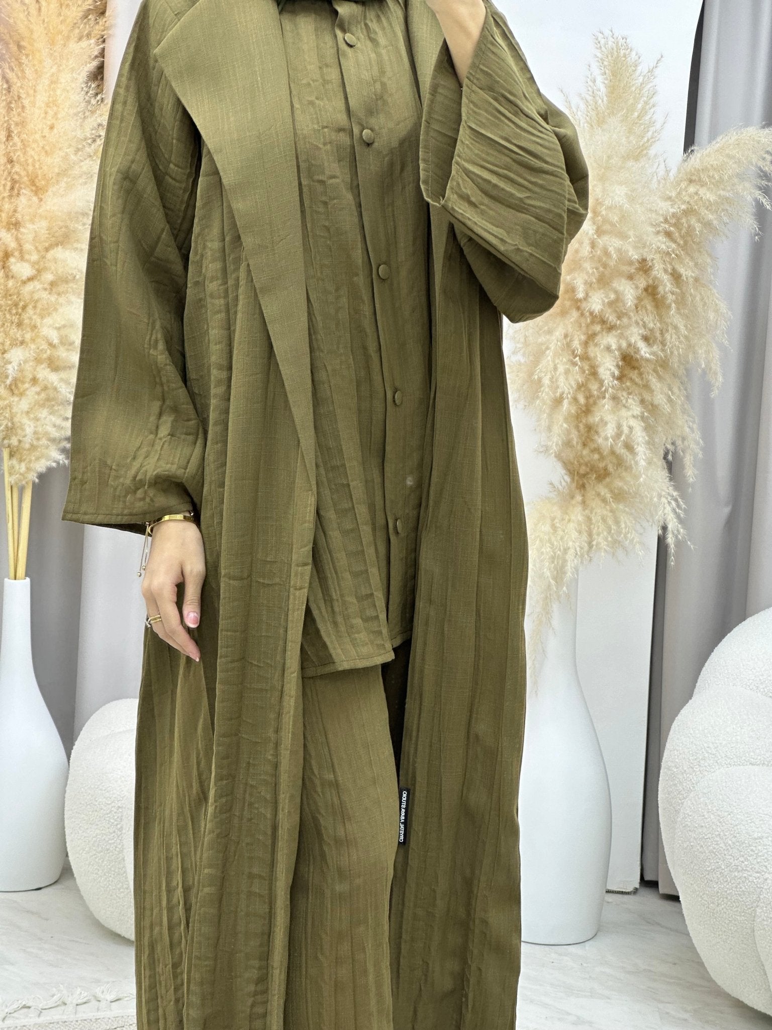 C 0008 - 03 Olive Green Summer Pleated Linen Travel Set