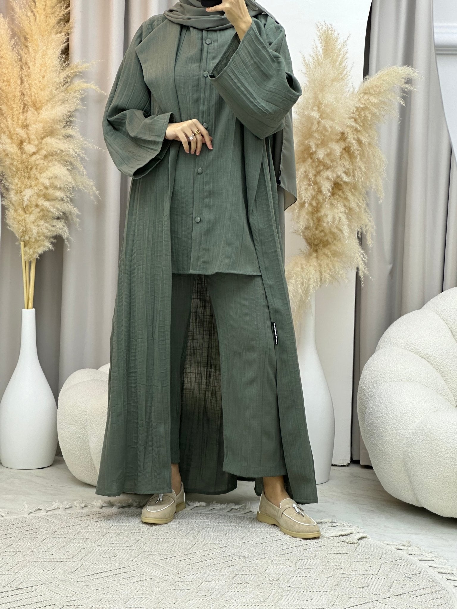 C 0008 - 06 Green Summer Pleated Linen Travel Set