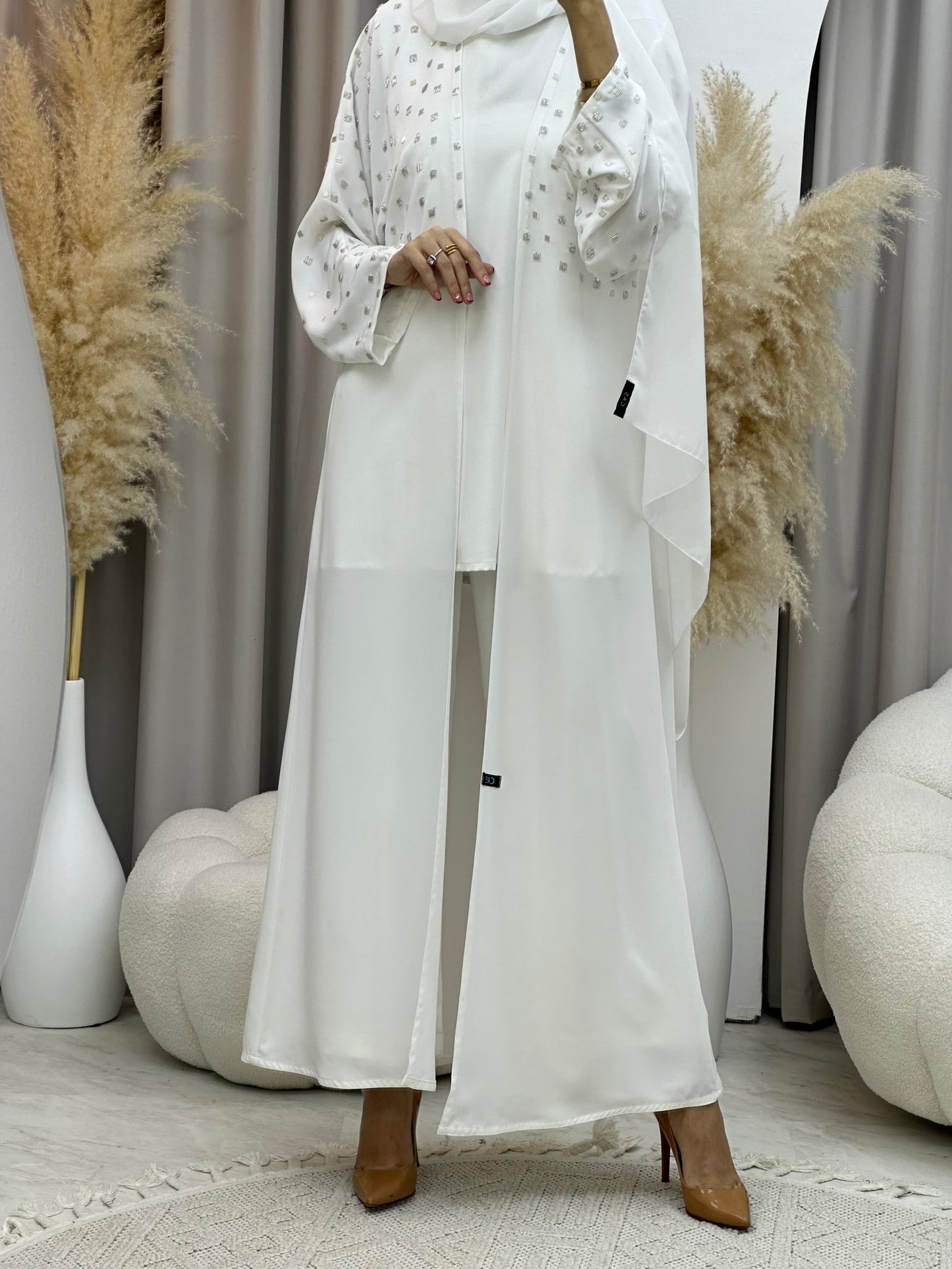 C 0016 Silver White Bisht Eid Abaya