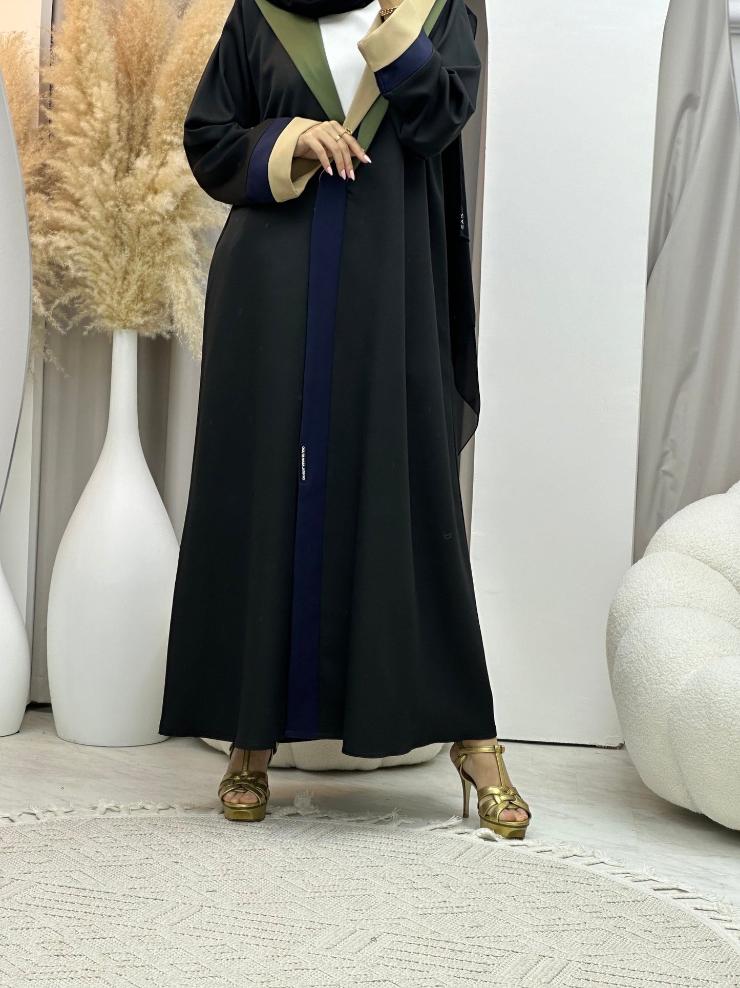 C 0064 Black Abaya