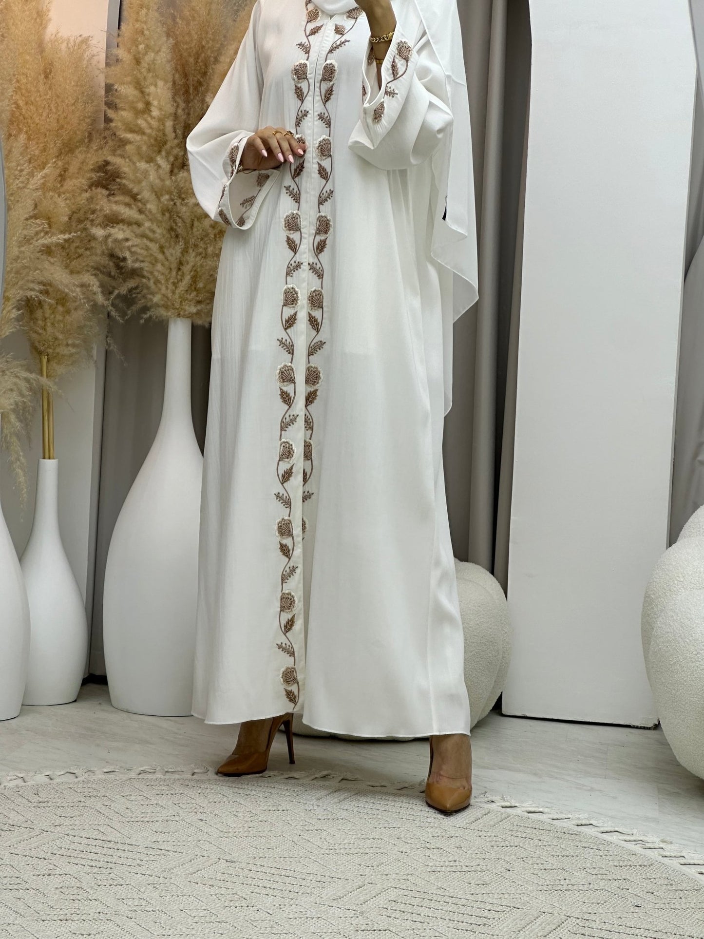 C 0079 White Lace Abaya