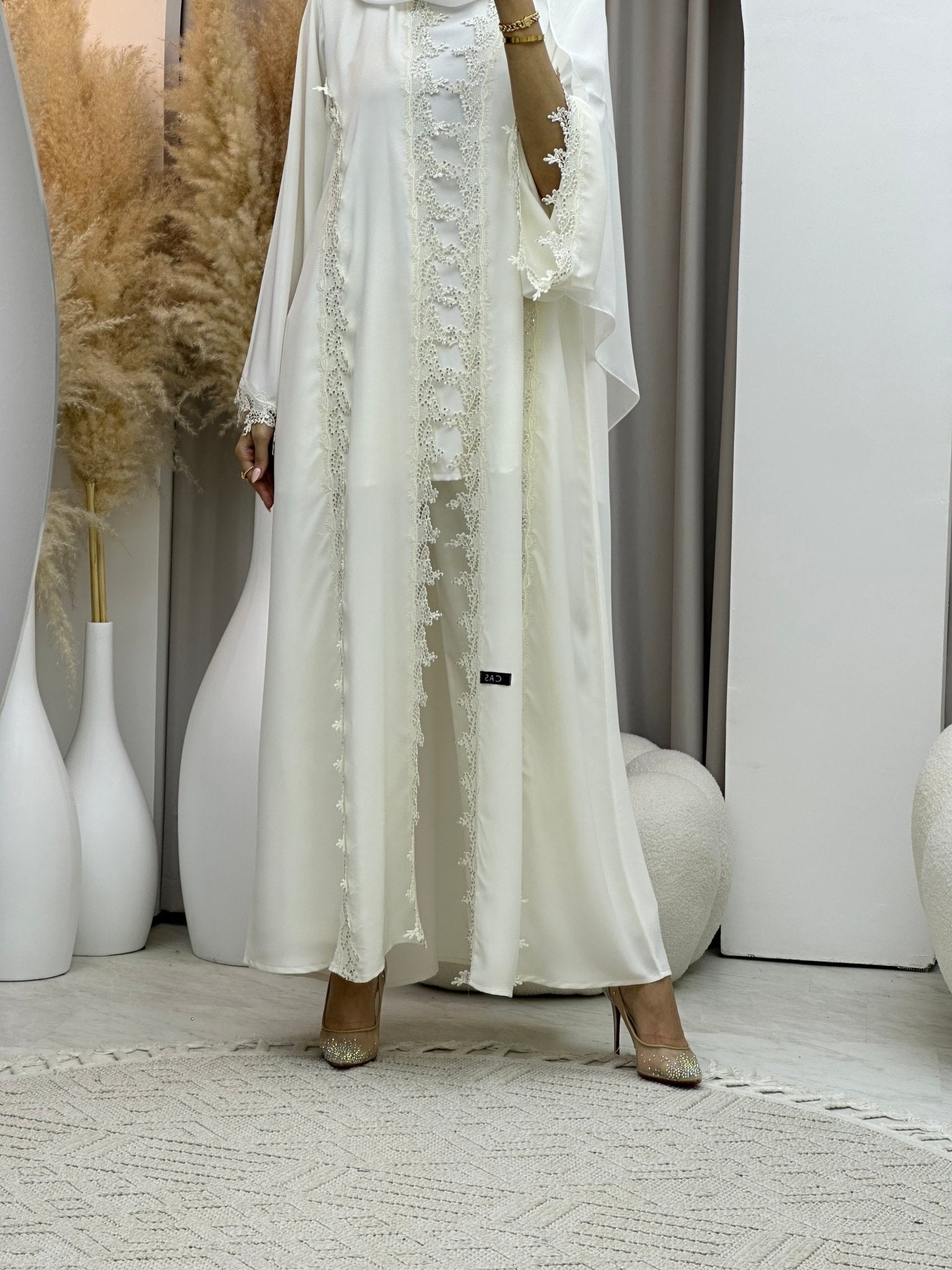 C 0080 White Lace Abaya