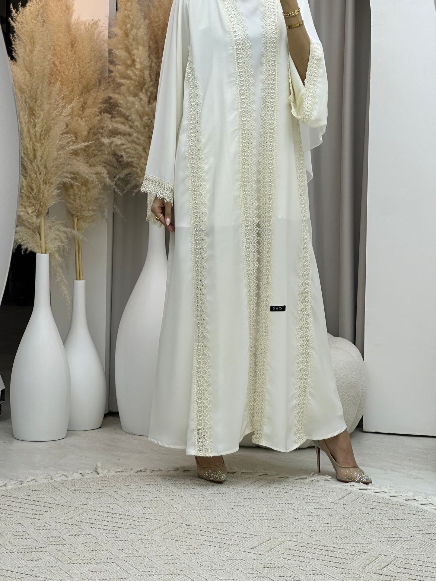 C 0084 White Lace Abaya