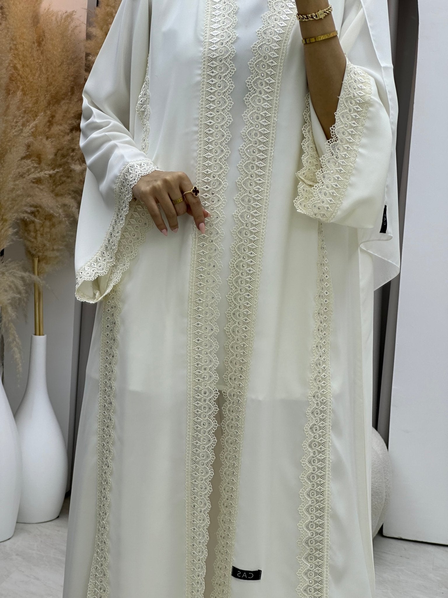 C 0084 White Lace Abaya