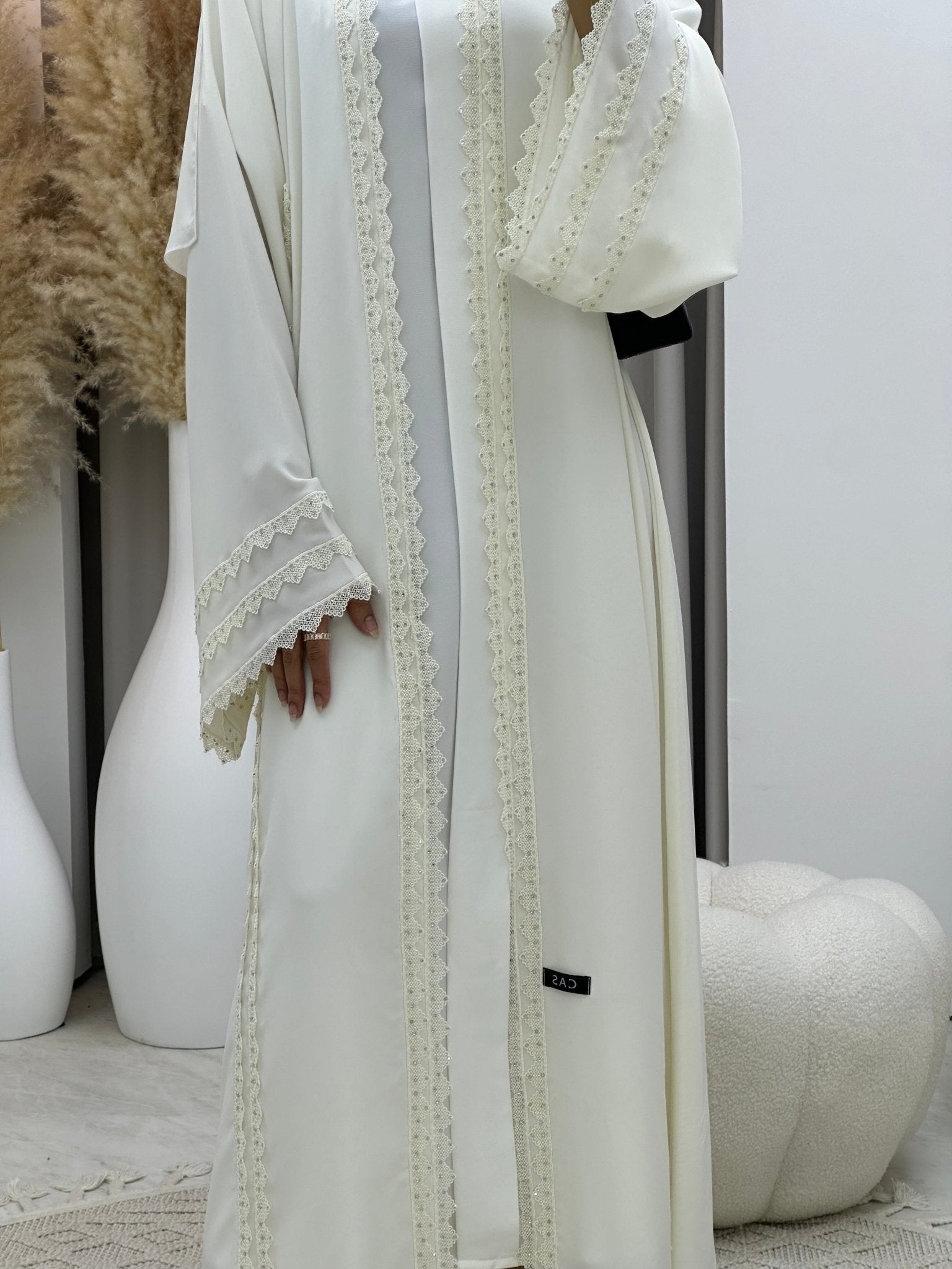 C 0100 White Lace Abaya