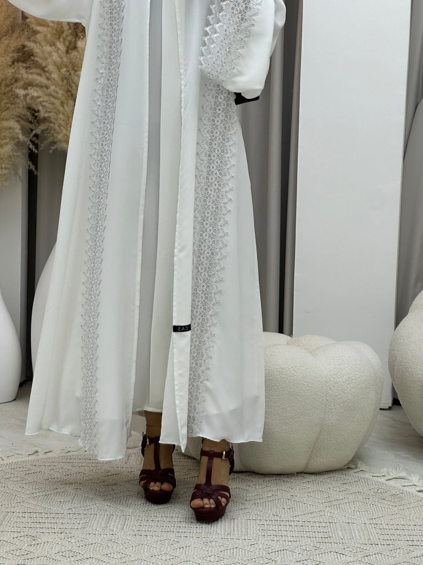 C 0101 White Lace Abaya