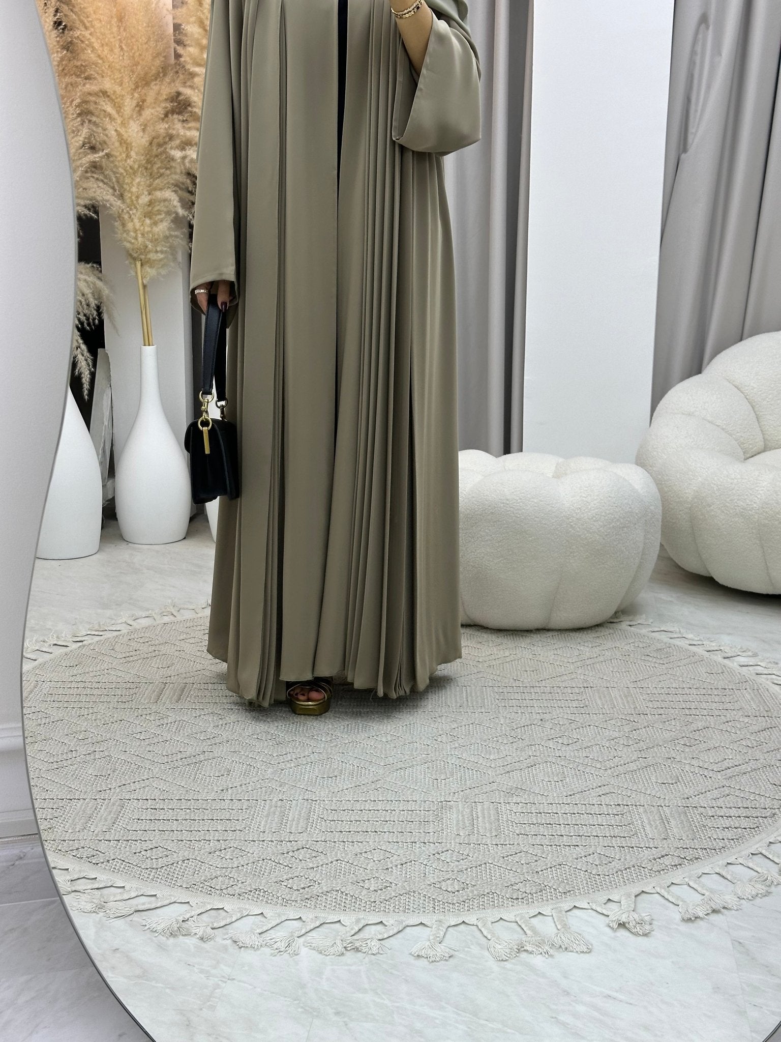 C 0104 Army Pleated Abaya