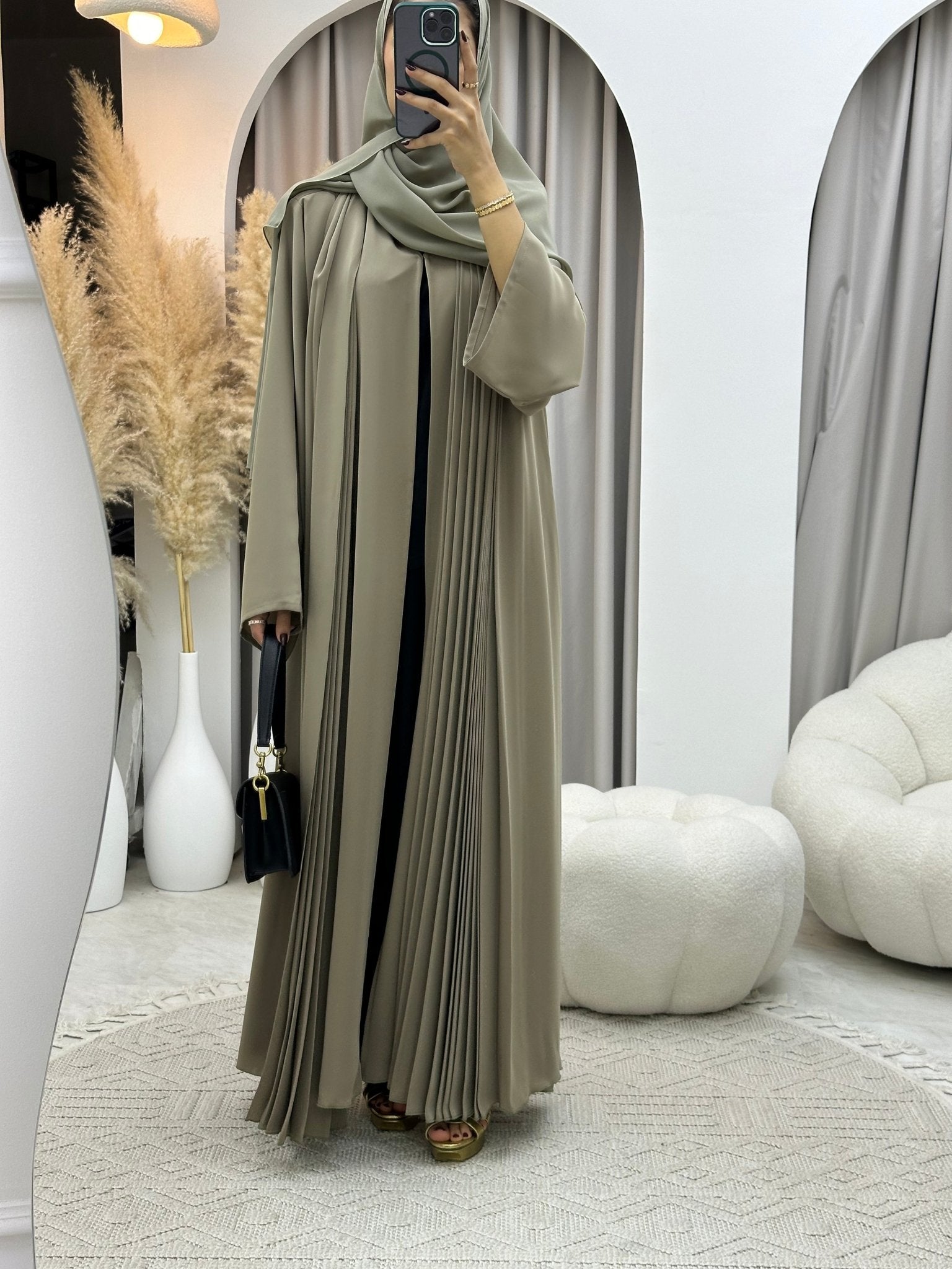 C 0104 Army Pleated Abaya