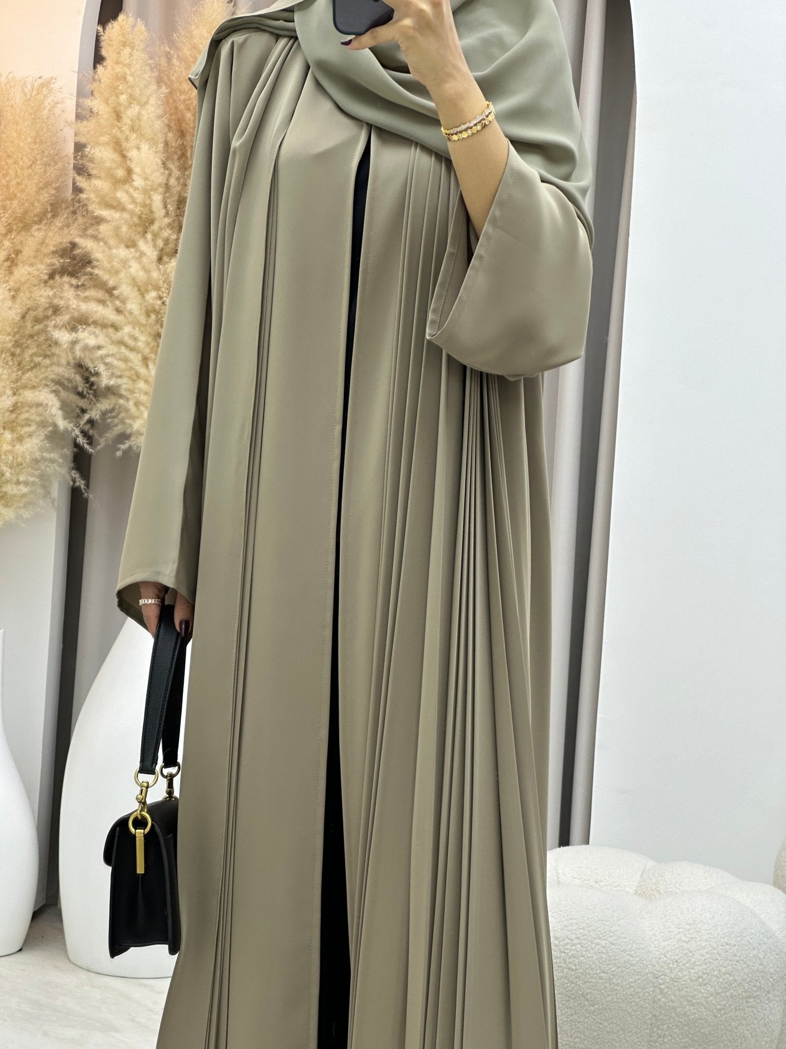 C 0104 Army Pleated Abaya