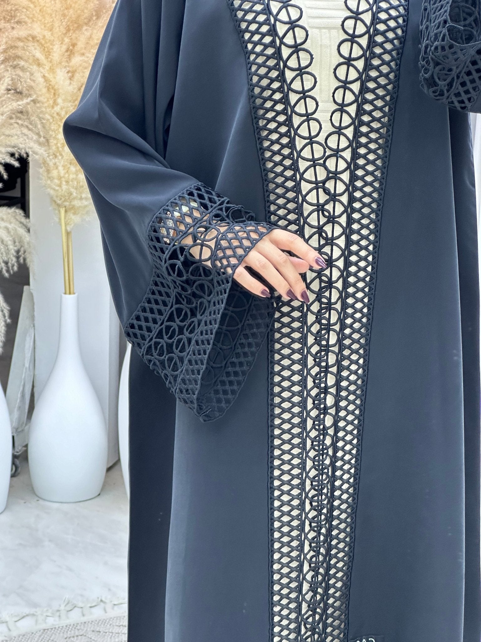 C 0110 Black Waves Lace Abaya