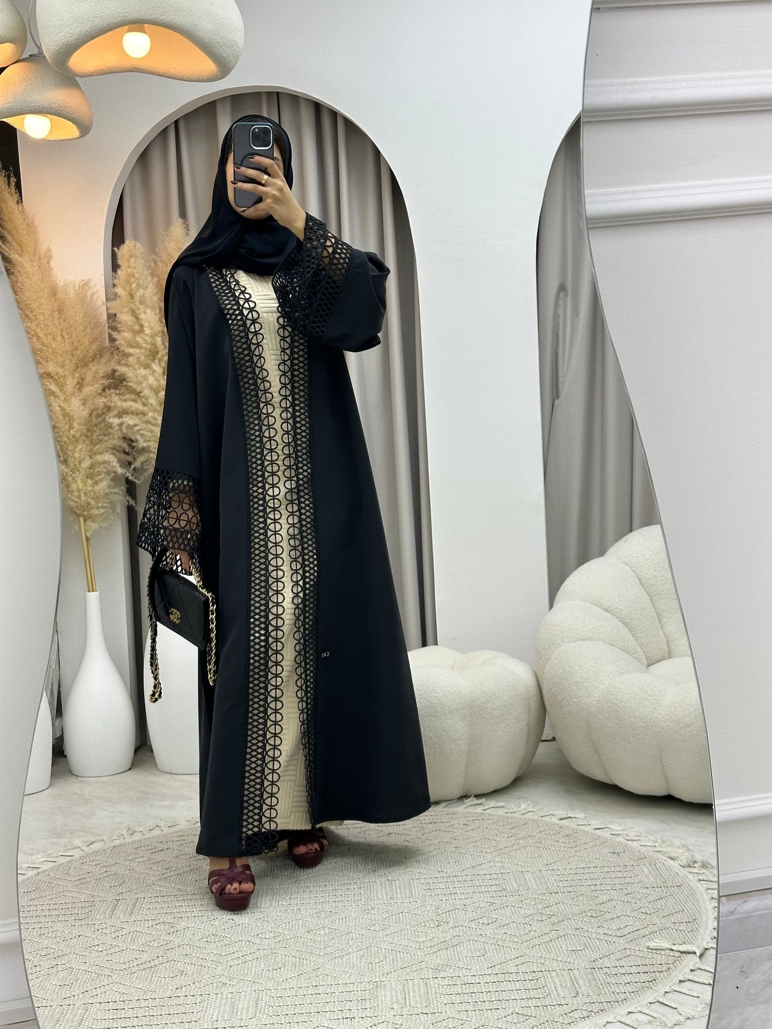 C 0110 Black Waves Lace Abaya