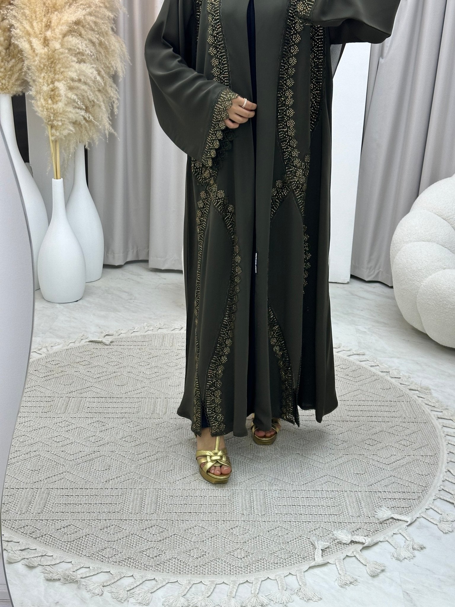 C 0124 Olive Lace Abaya