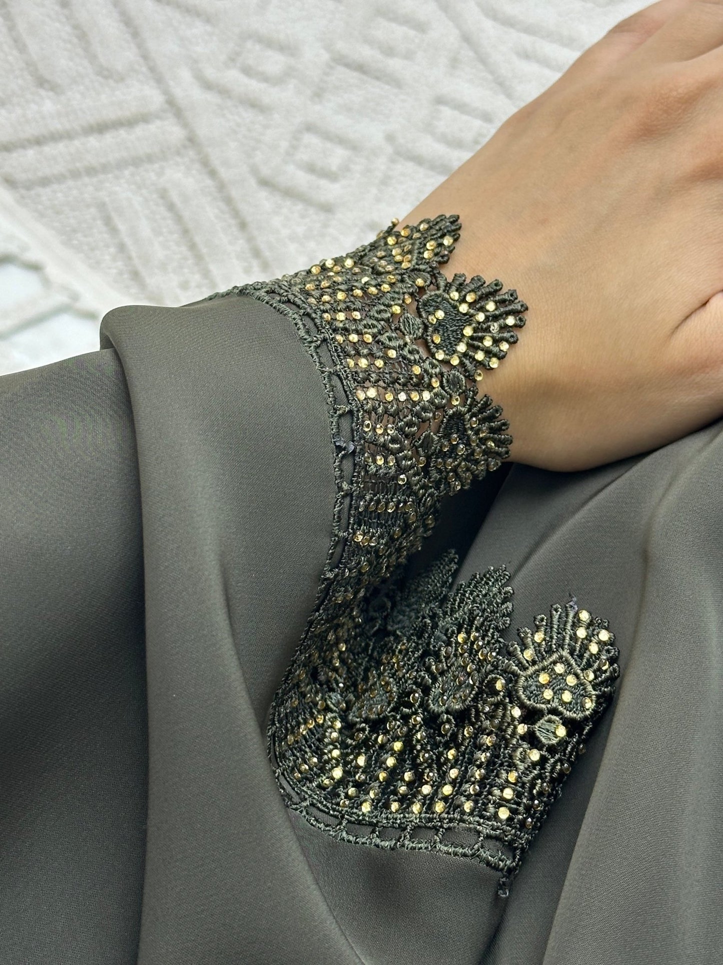 C 0124 Olive Lace Abaya