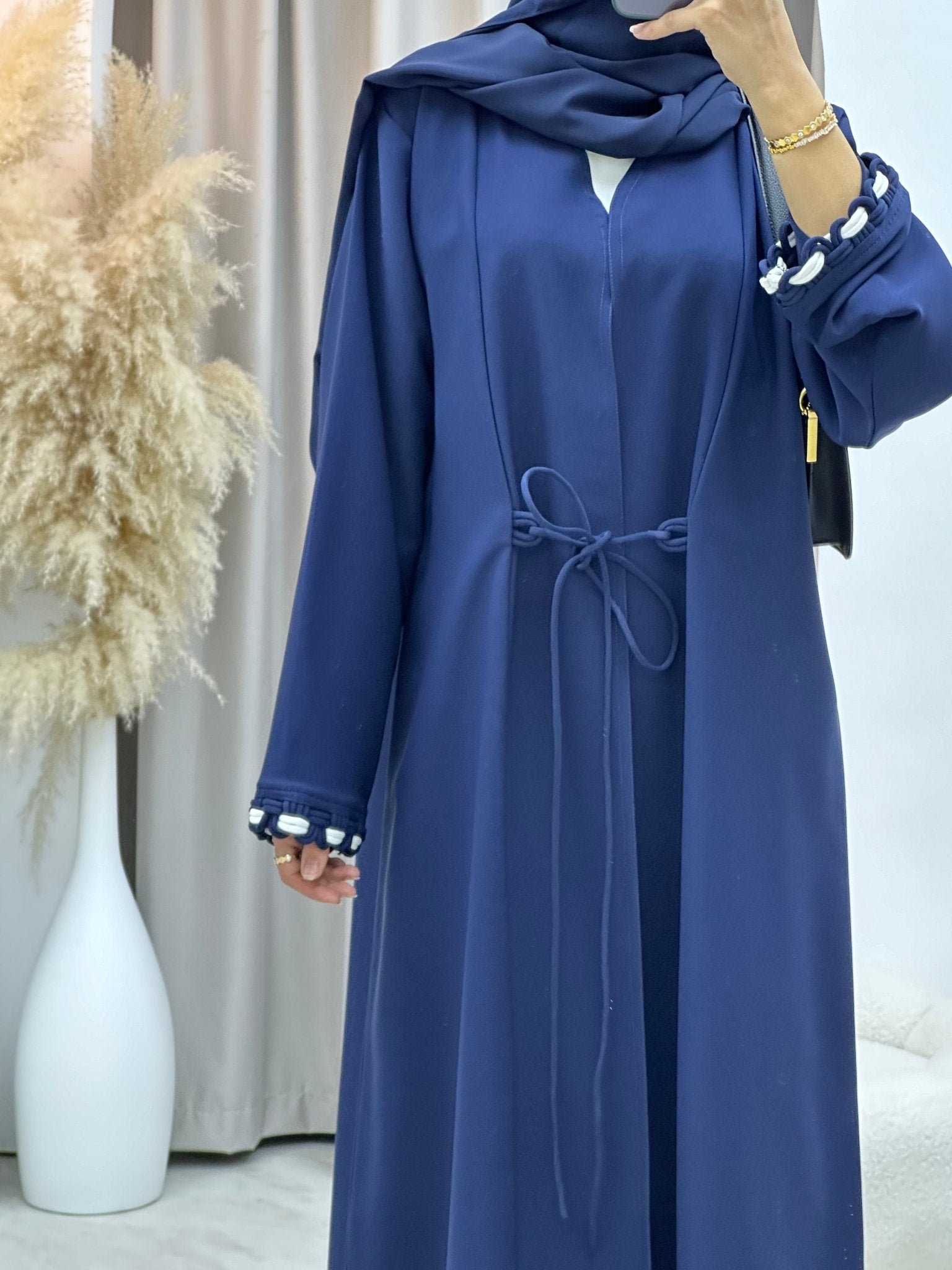 C 0136 Blue Tie Knot Abaya