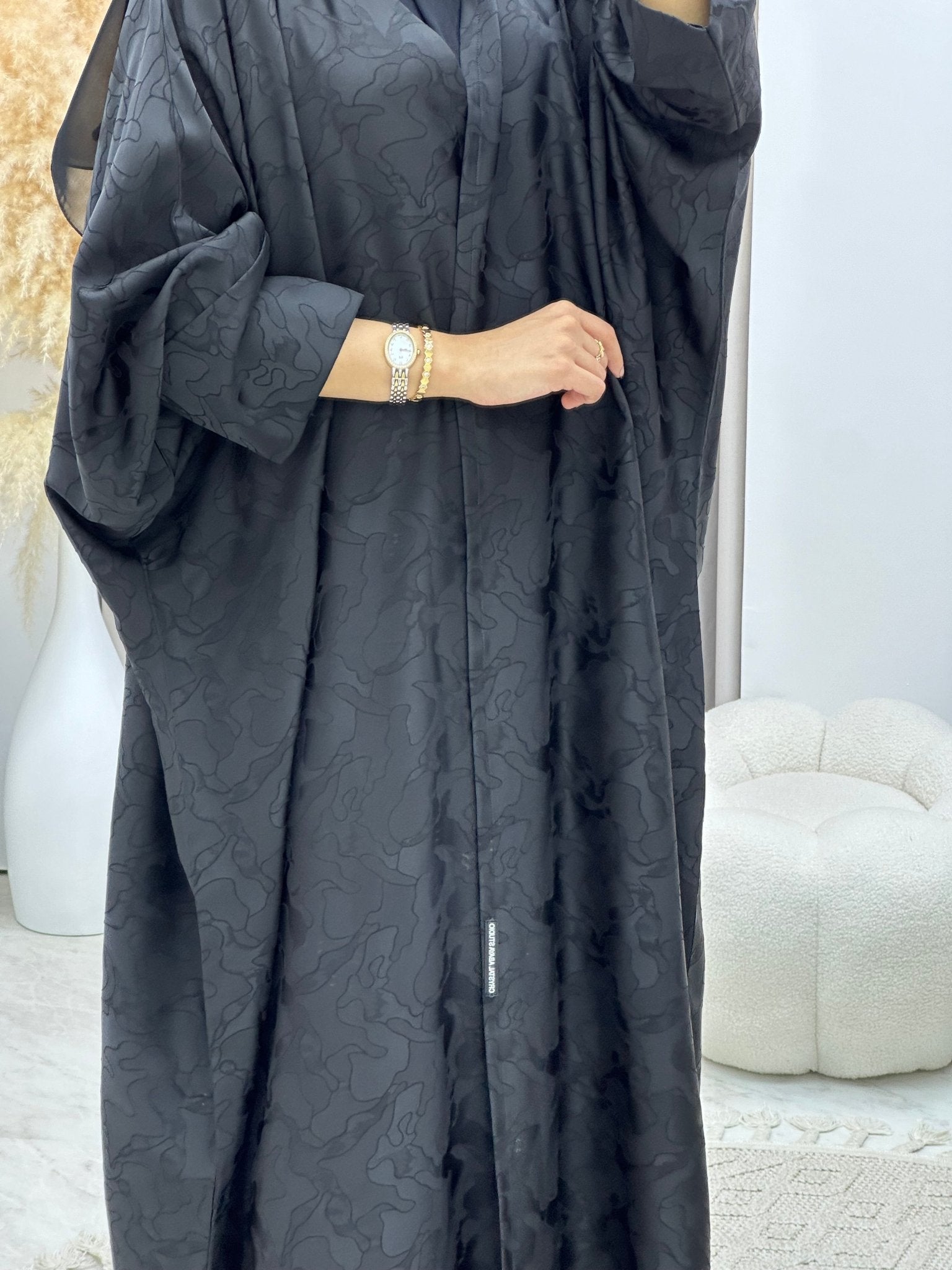 C 0159 - 01 Black Camo Bisht Abaya