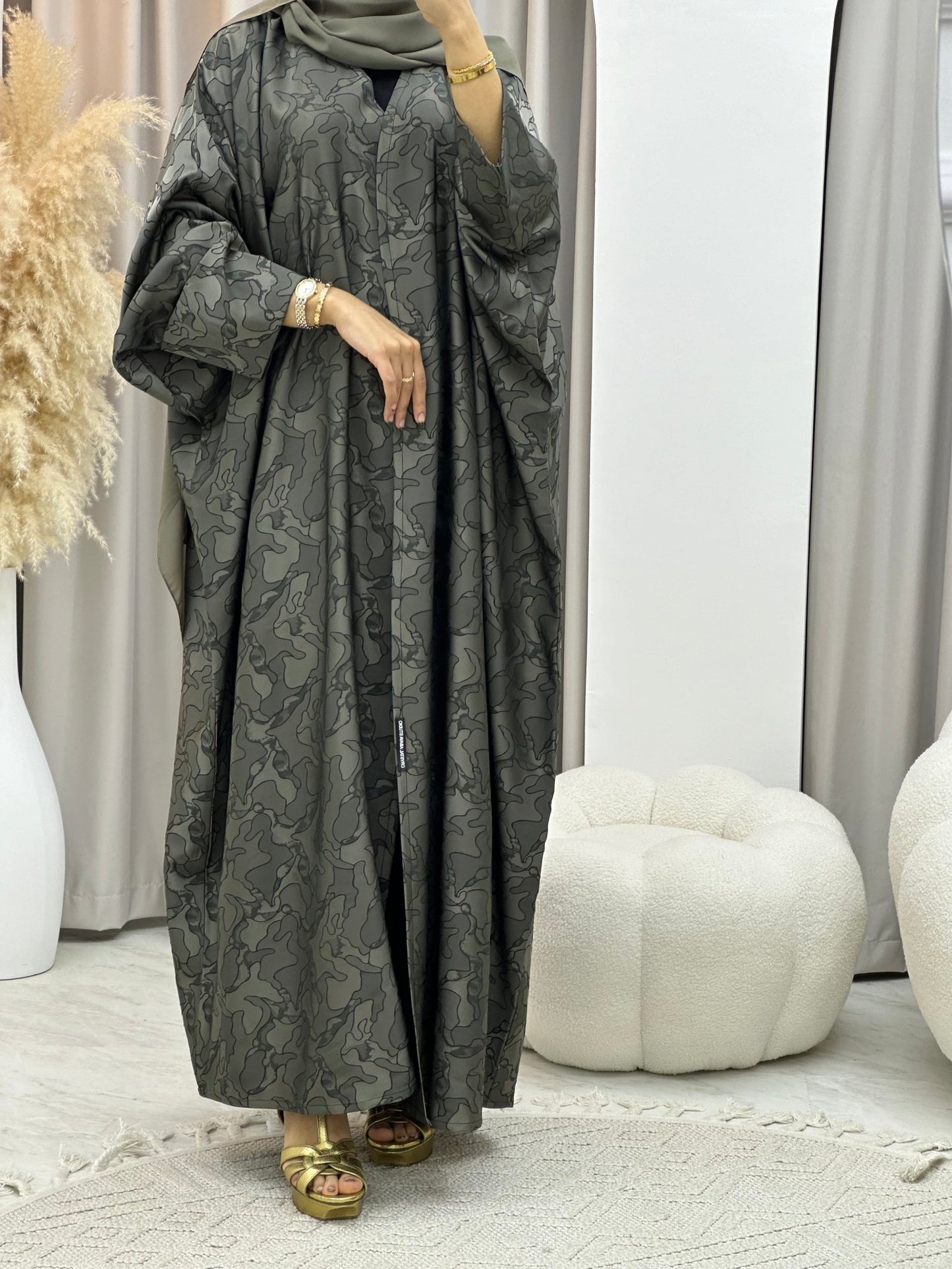 C 0159 - 02 Army Camo Bisht Abaya