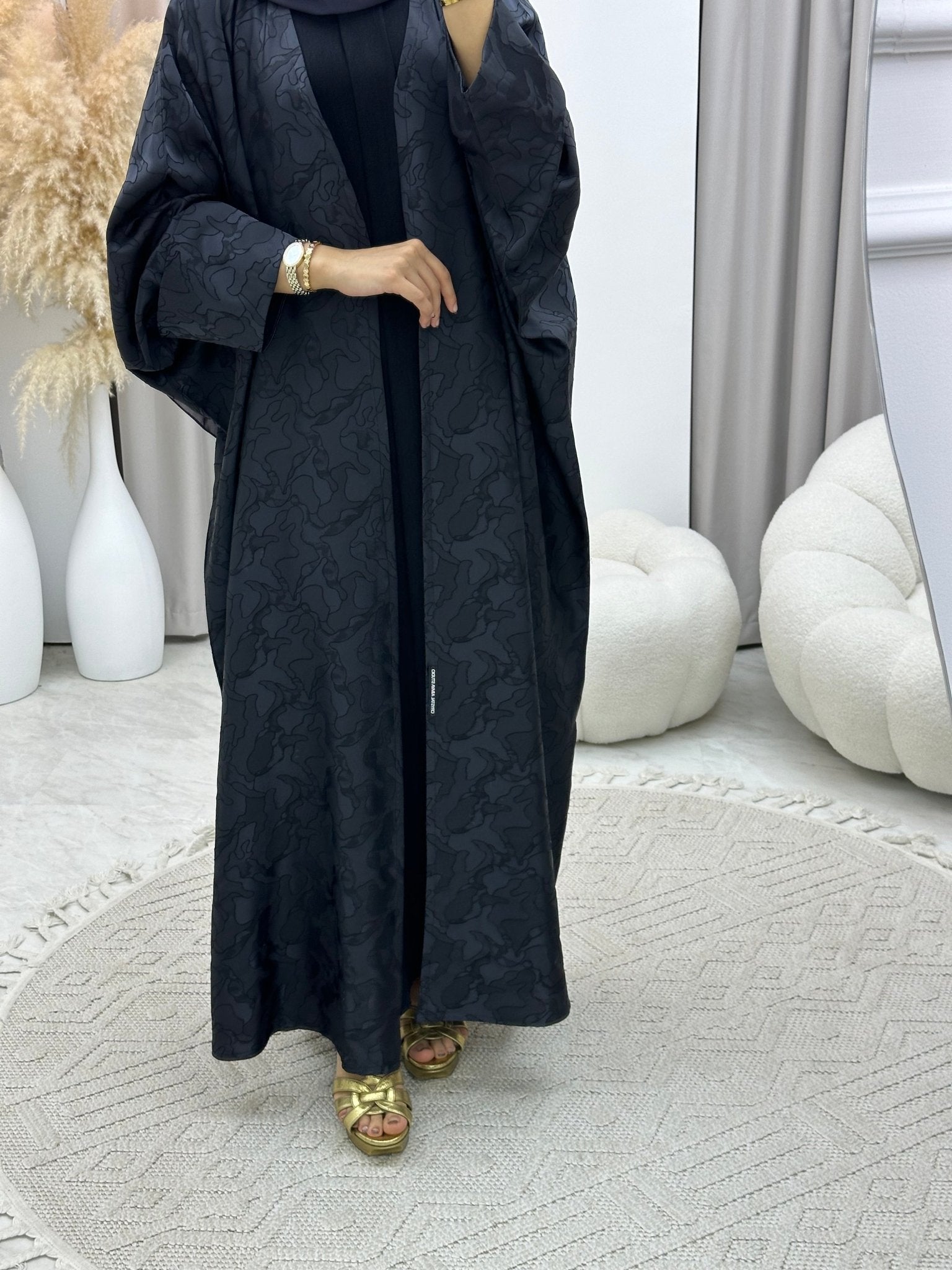 C 0159 - 03 Dark Grey Camo Bisht Abaya