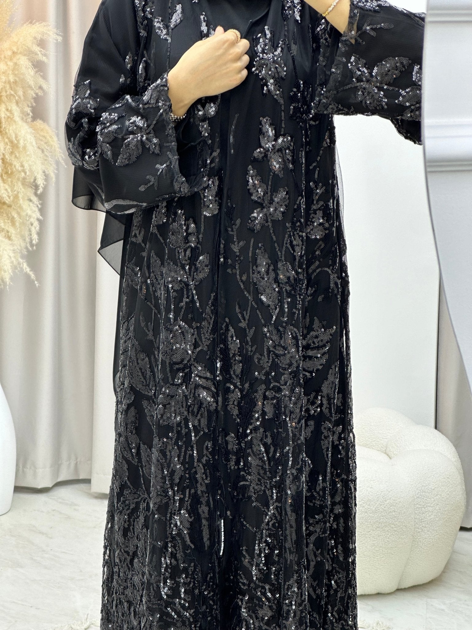 C 0166 Dantel Black Abaya