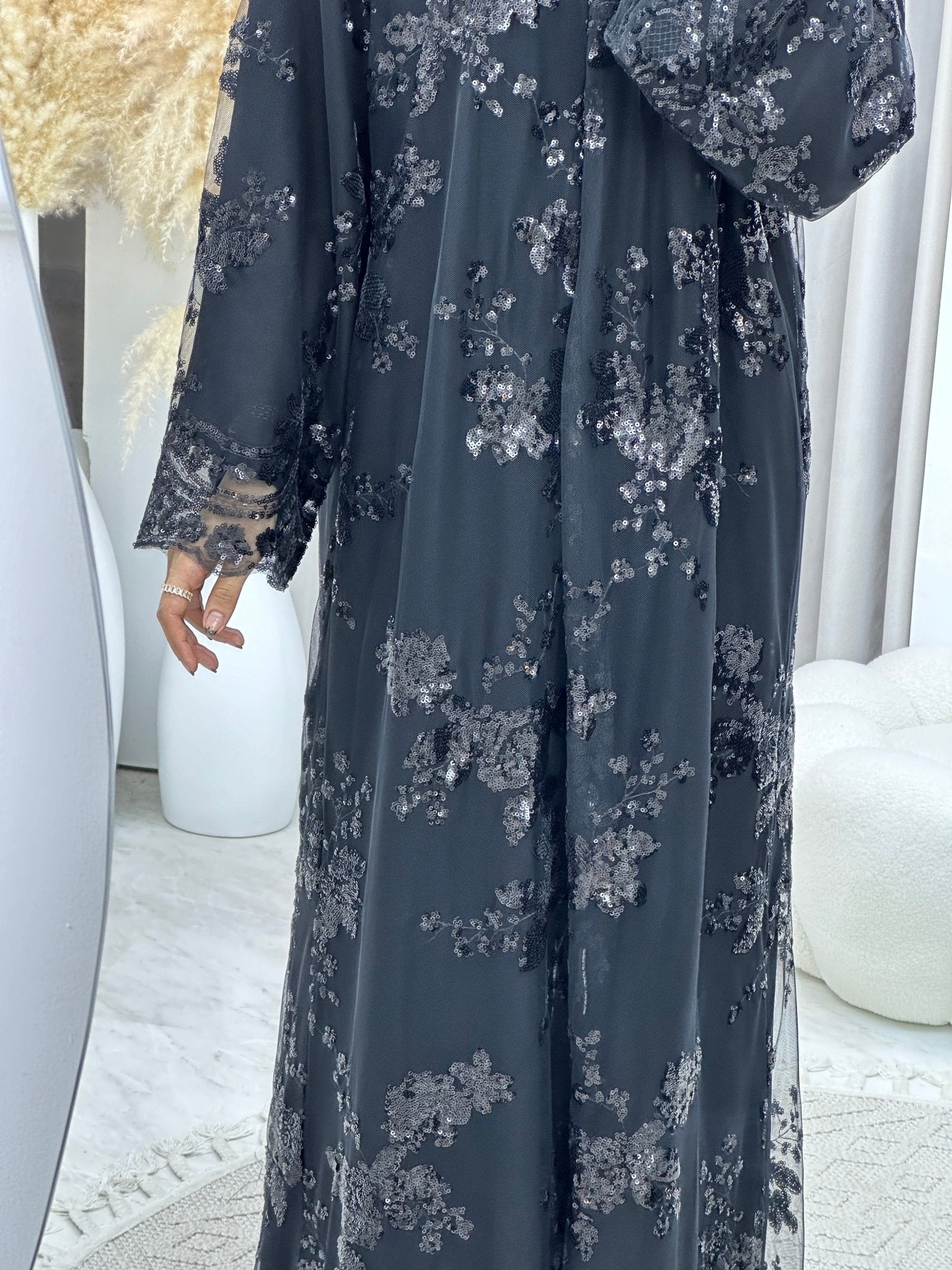 C 0167 Dantel Black Abaya