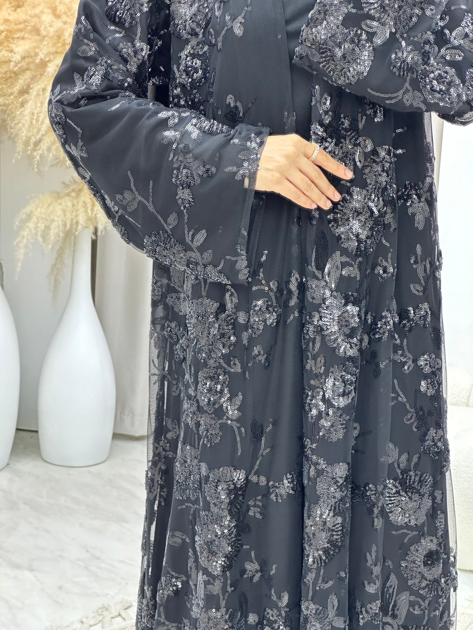 C 0168 Dantel Black Abaya