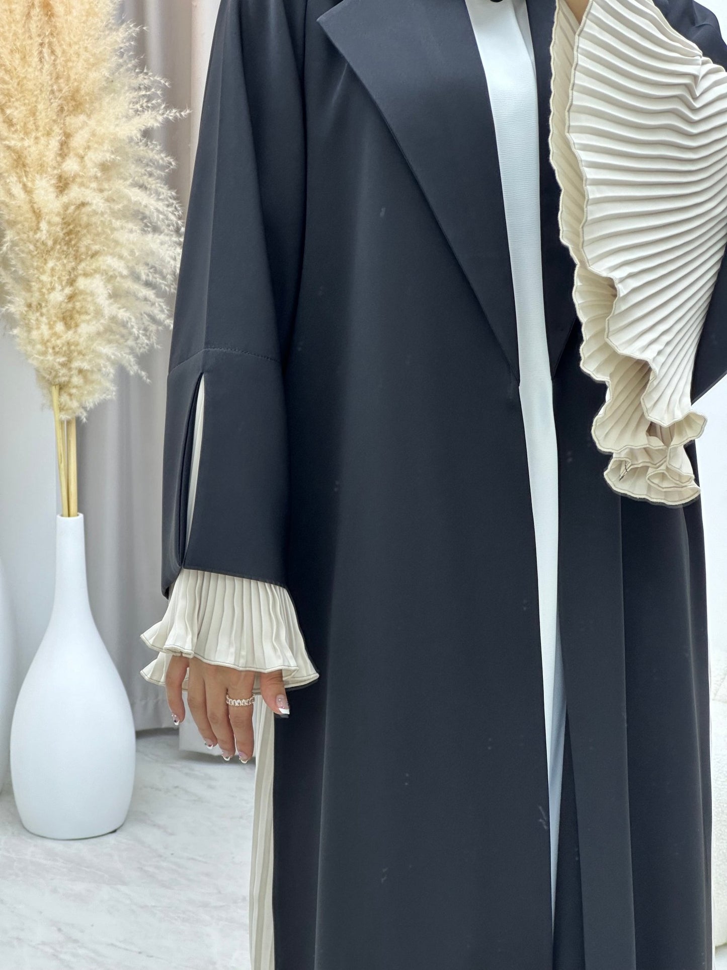 C 0184 Beige Black Pleated Abaya