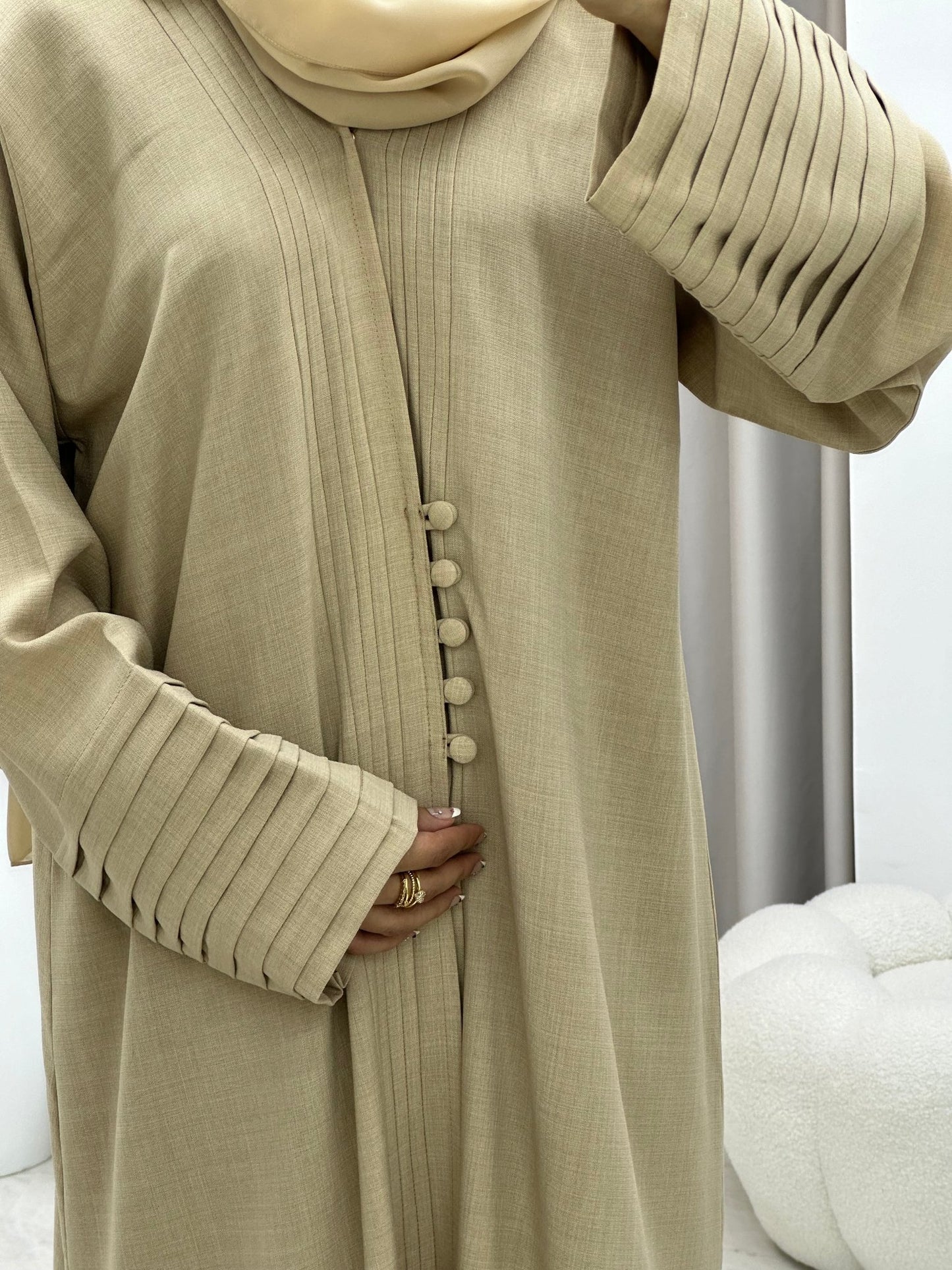 C 0194 Pleated Beige Abaya