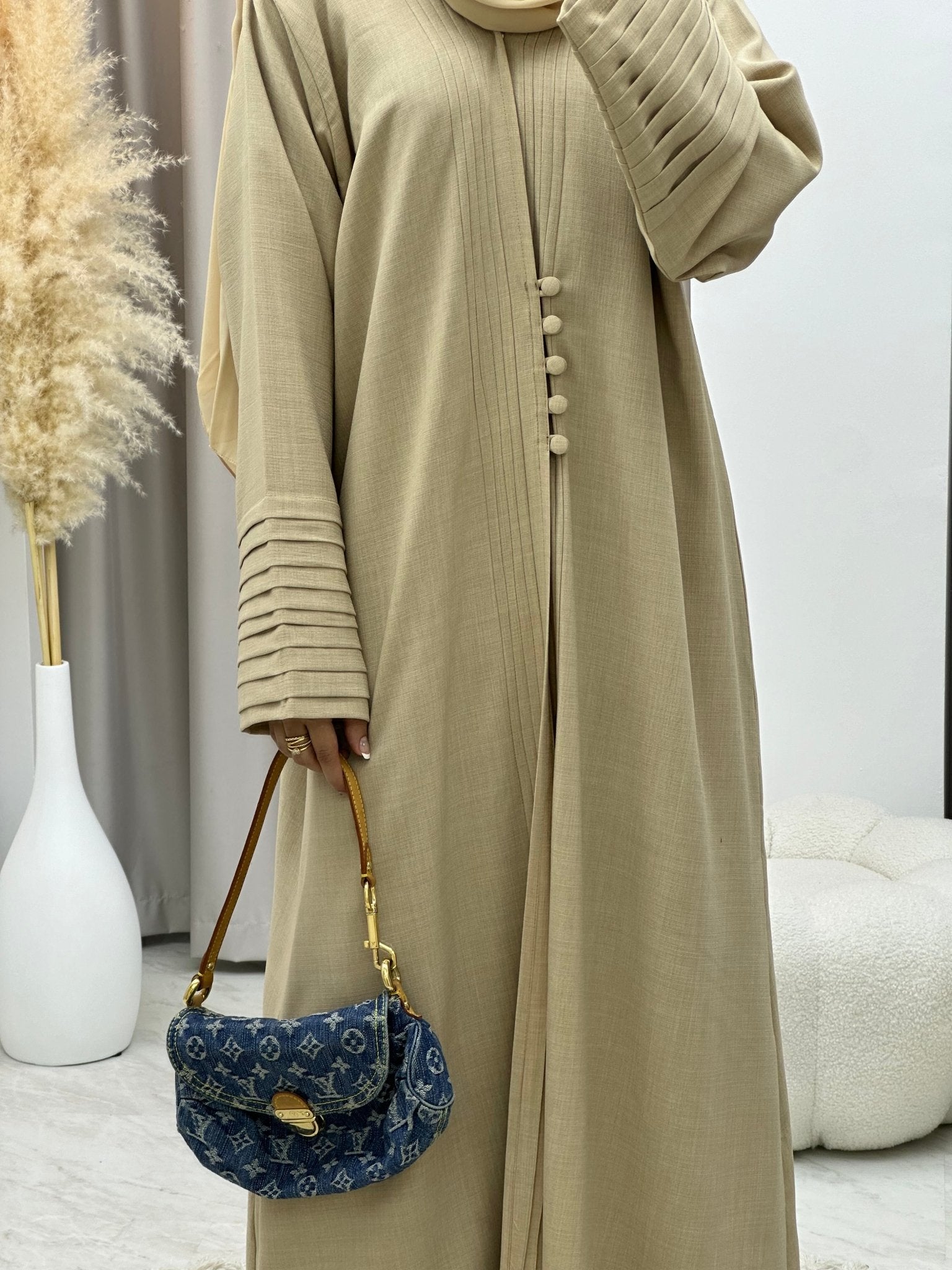 C 0194 Pleated Beige Abaya