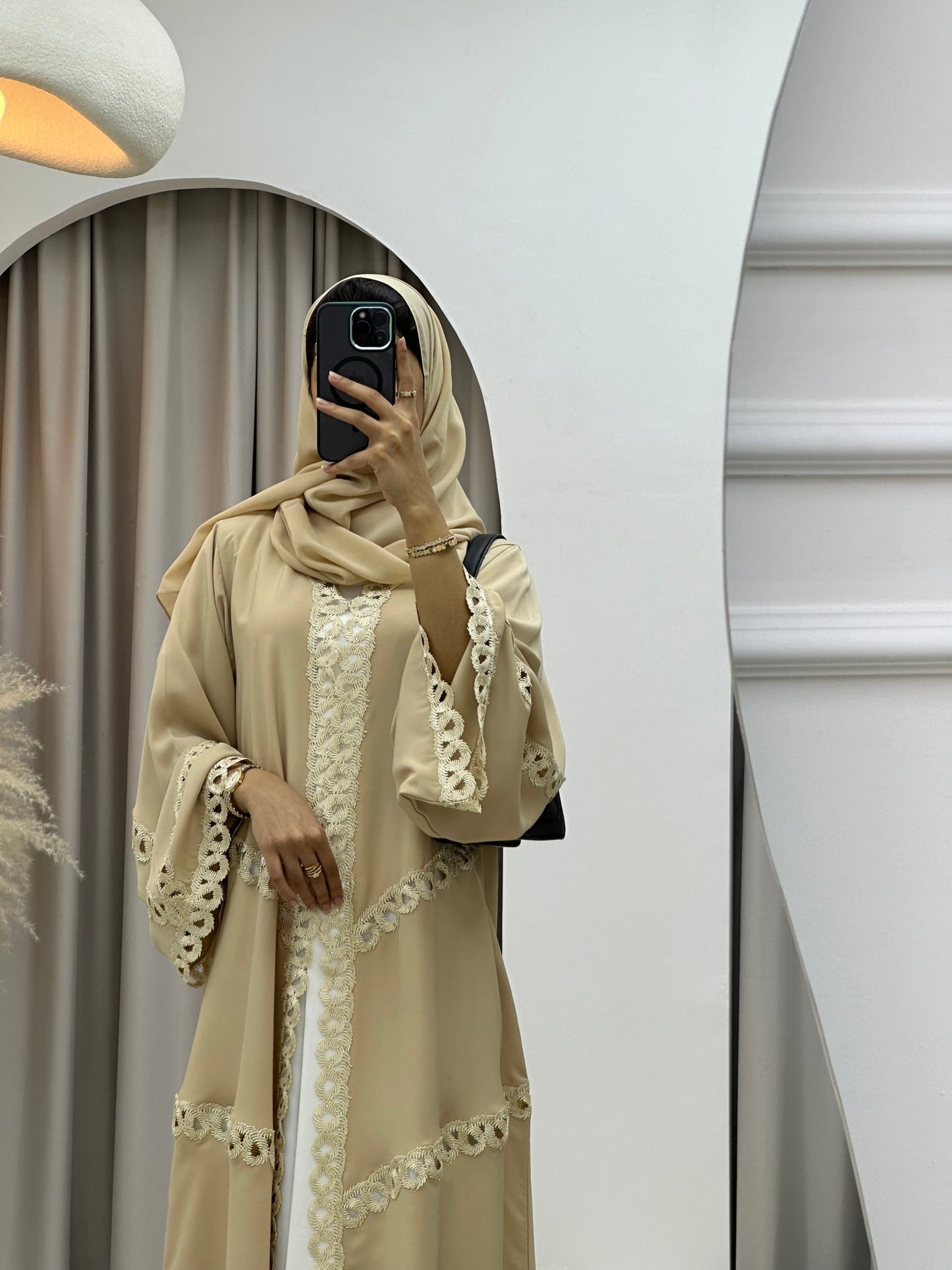 C 0195 Cream Lace Abaya