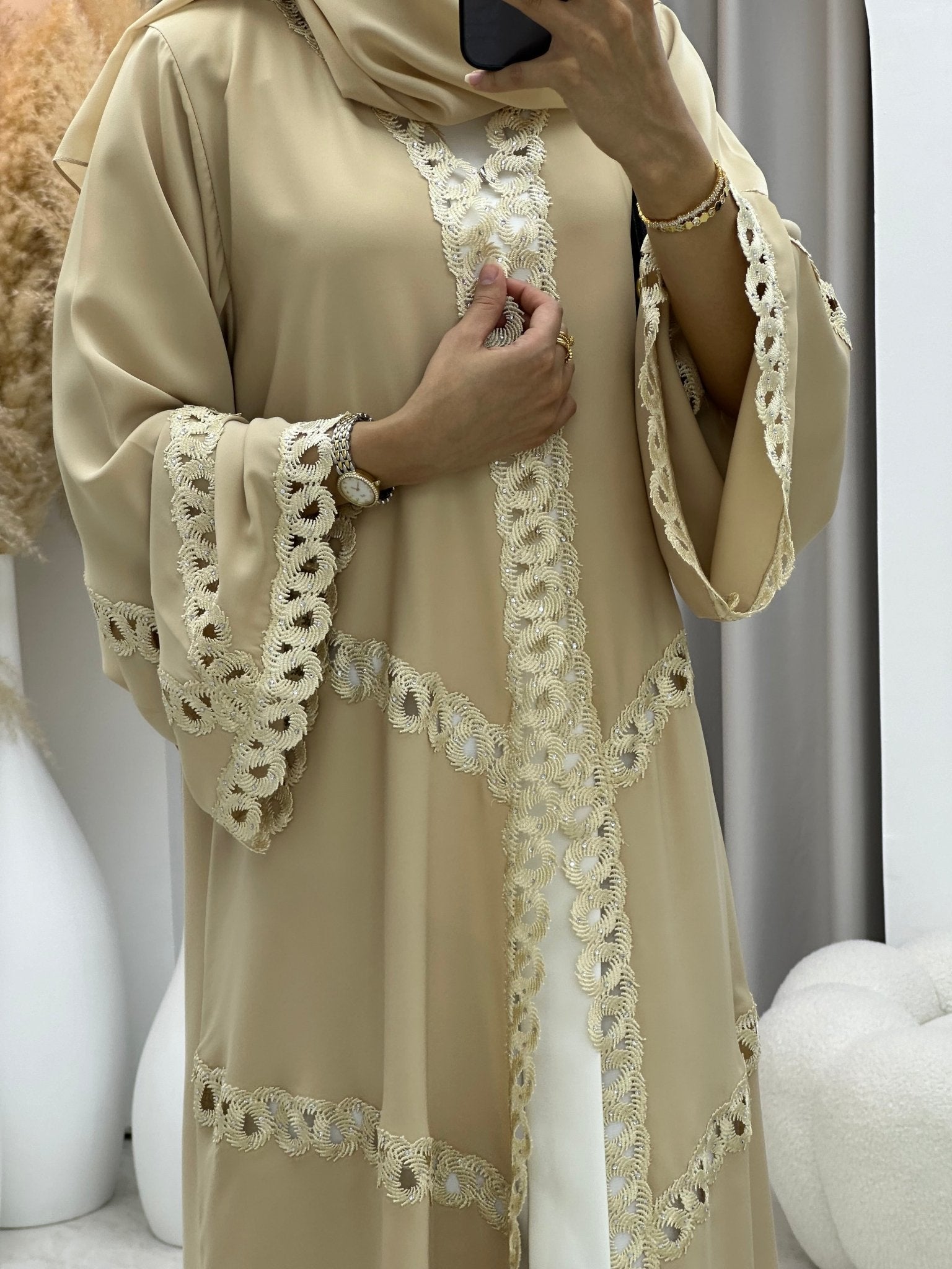 C 0195 Cream Lace Abaya