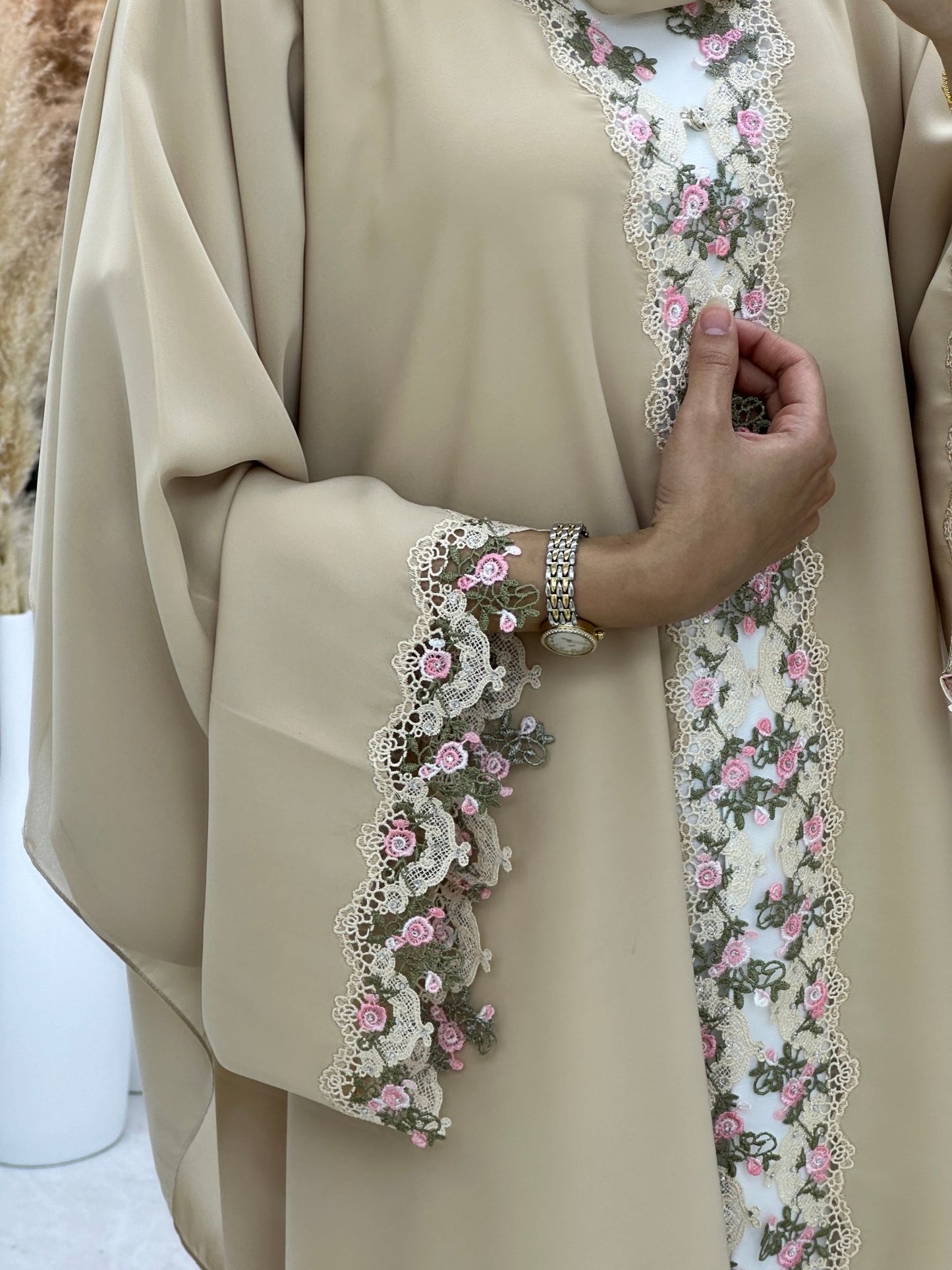 C 0197 Floral Lace Beige Abaya