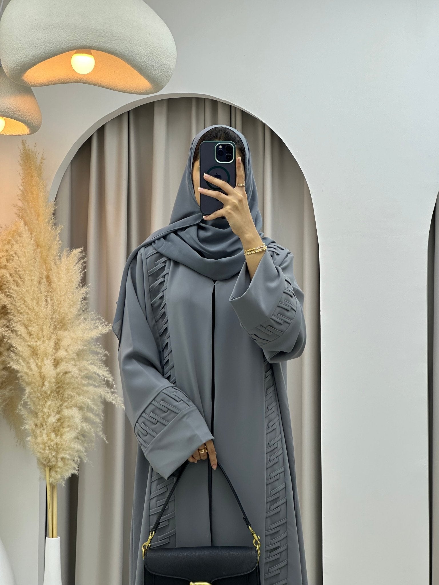 C 0200 Zigzag Grey Abaya