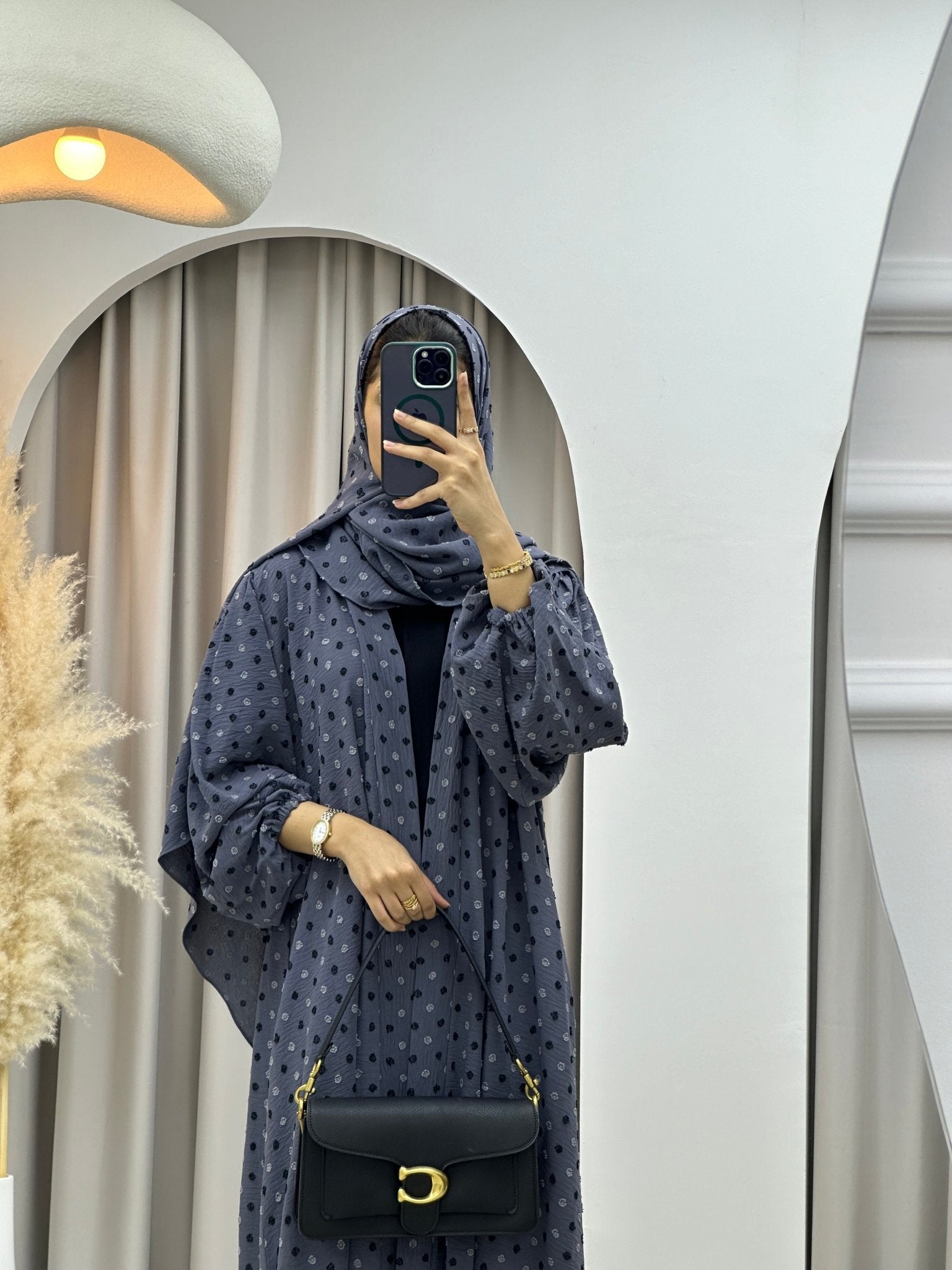 C 0202 - 02 Grey Dots Abaya