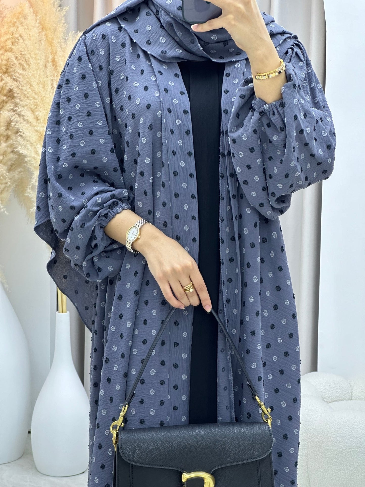 C 0202 - 02 Grey Dots Abaya