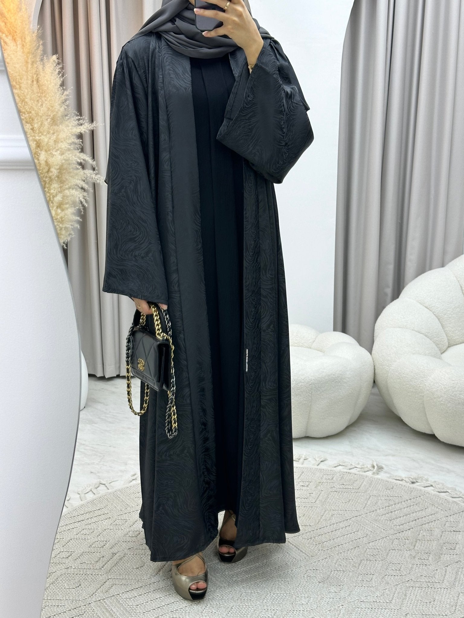 C 0208 - 03 Dark Grey Waves Abaya