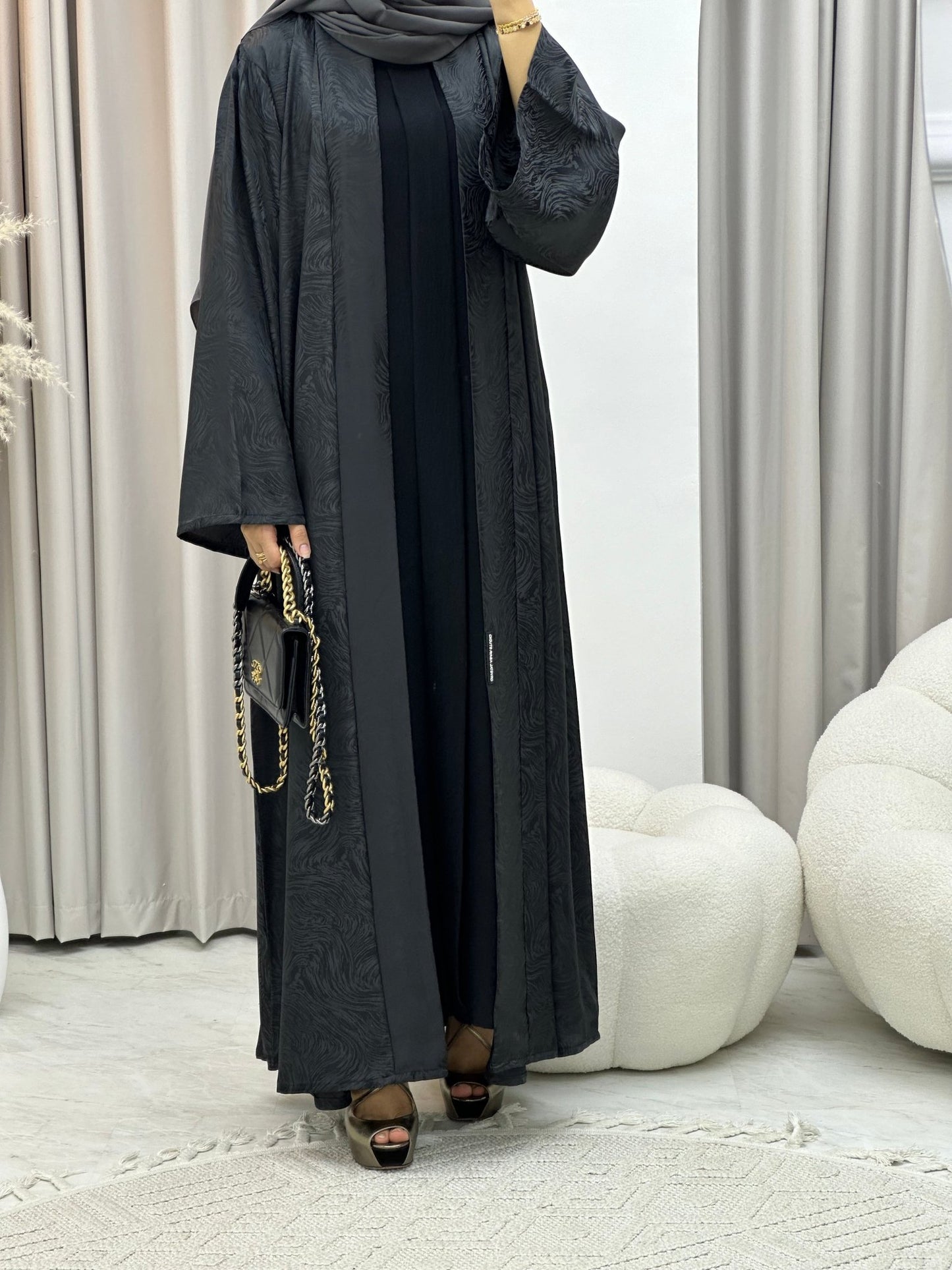 C 0208 - 03 Dark Grey Waves Abaya