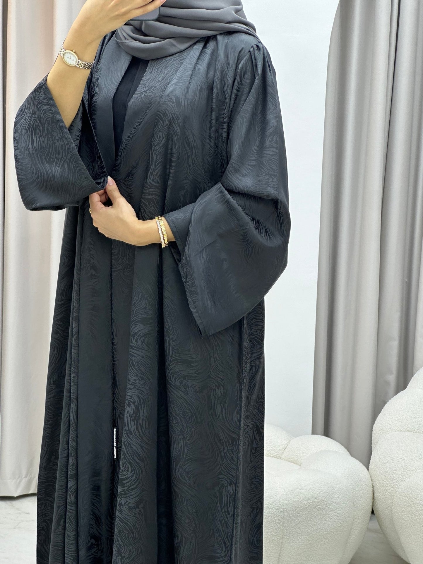 C 0208 - 03 Dark Grey Waves Abaya