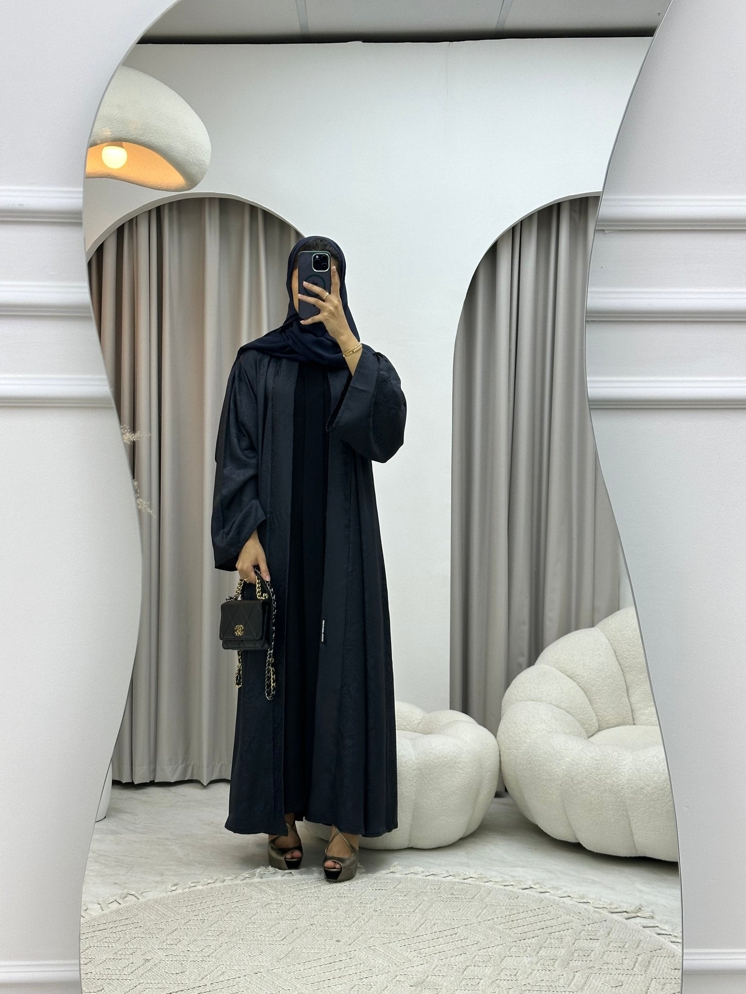 C 0208 - 04 Navy Blue Waves Abaya