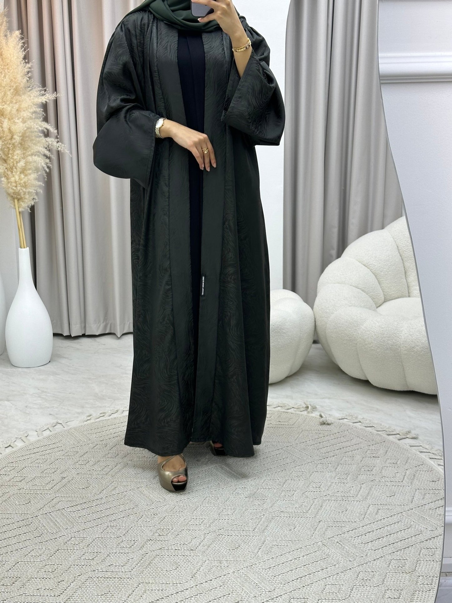 C 0208 - 05 Olive Waves Abaya