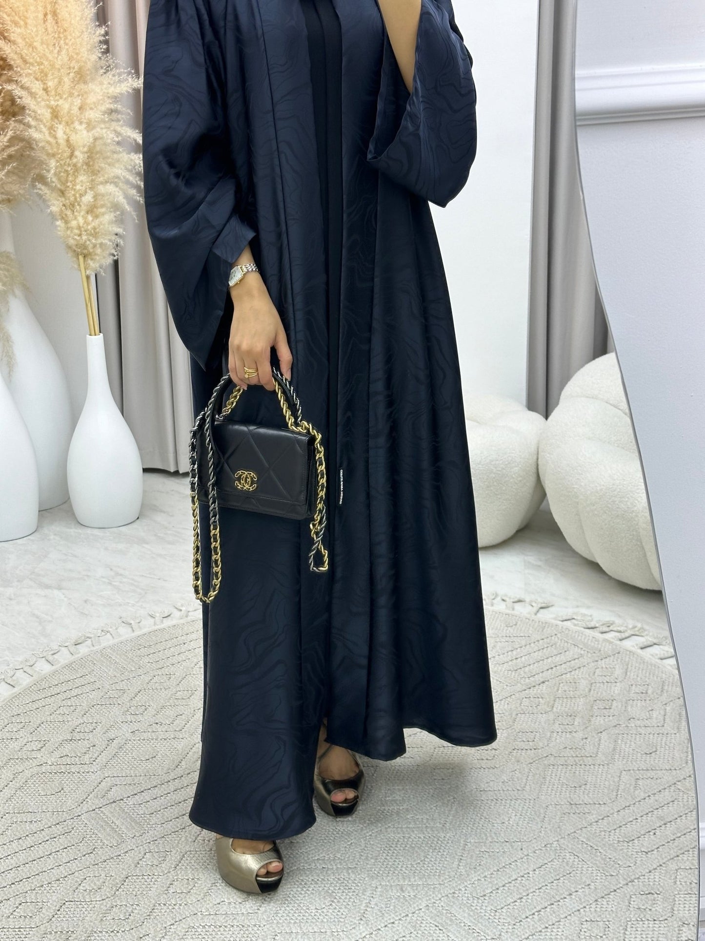 C 0219 - 04 Navy Blue Curves Abaya