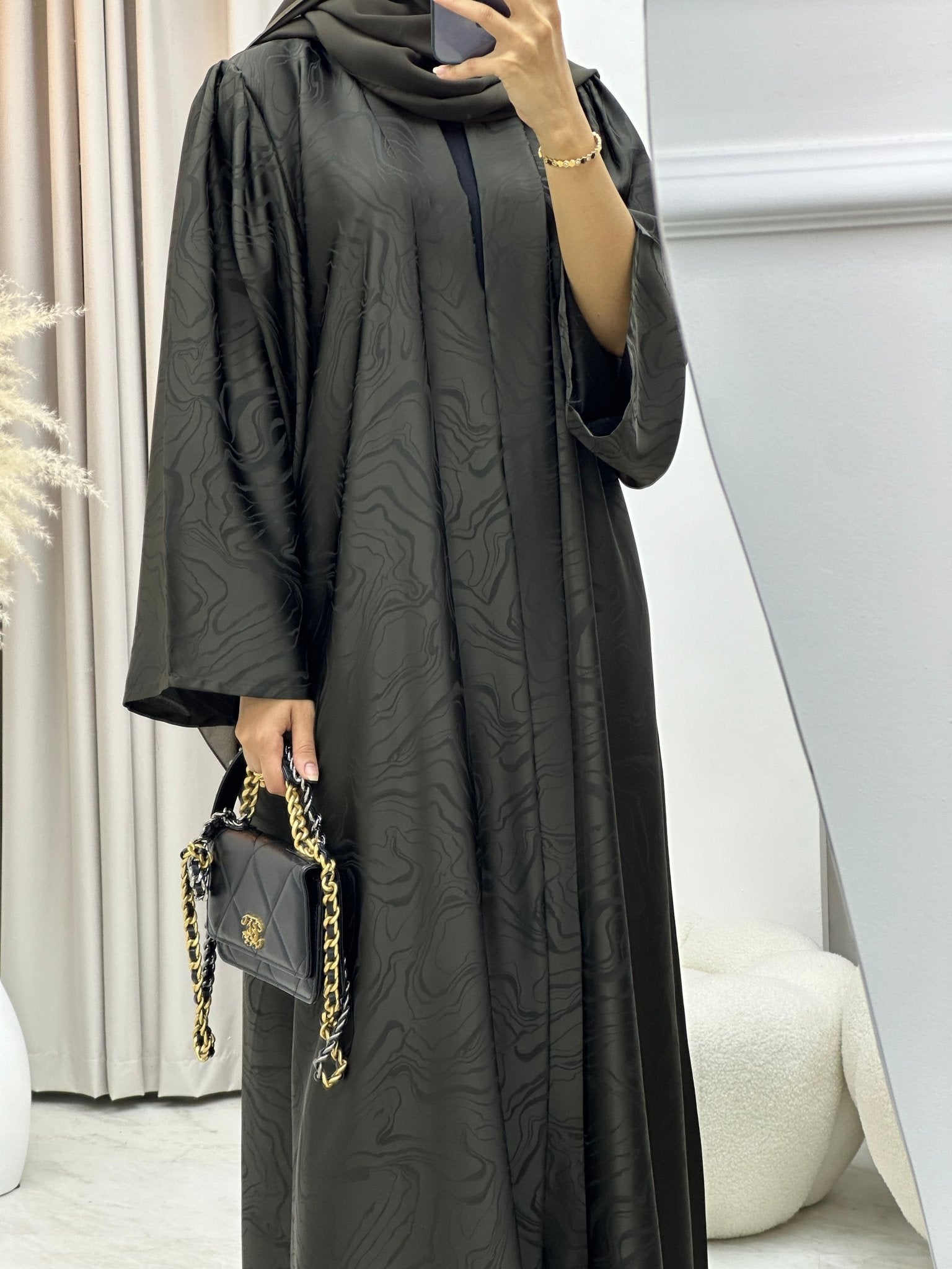 C 0219 - 05 Olive Curves Abaya