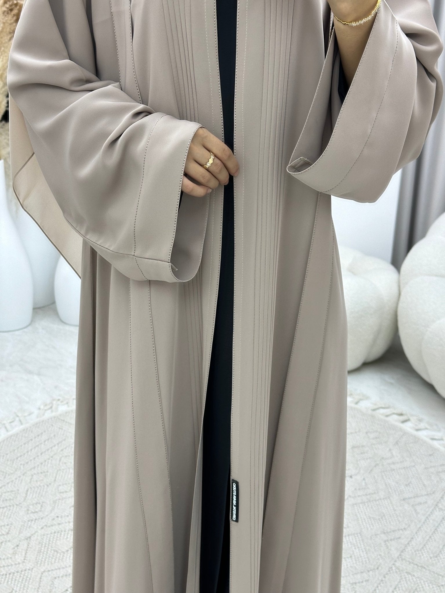 C 0225 - 02 Nude Abaya