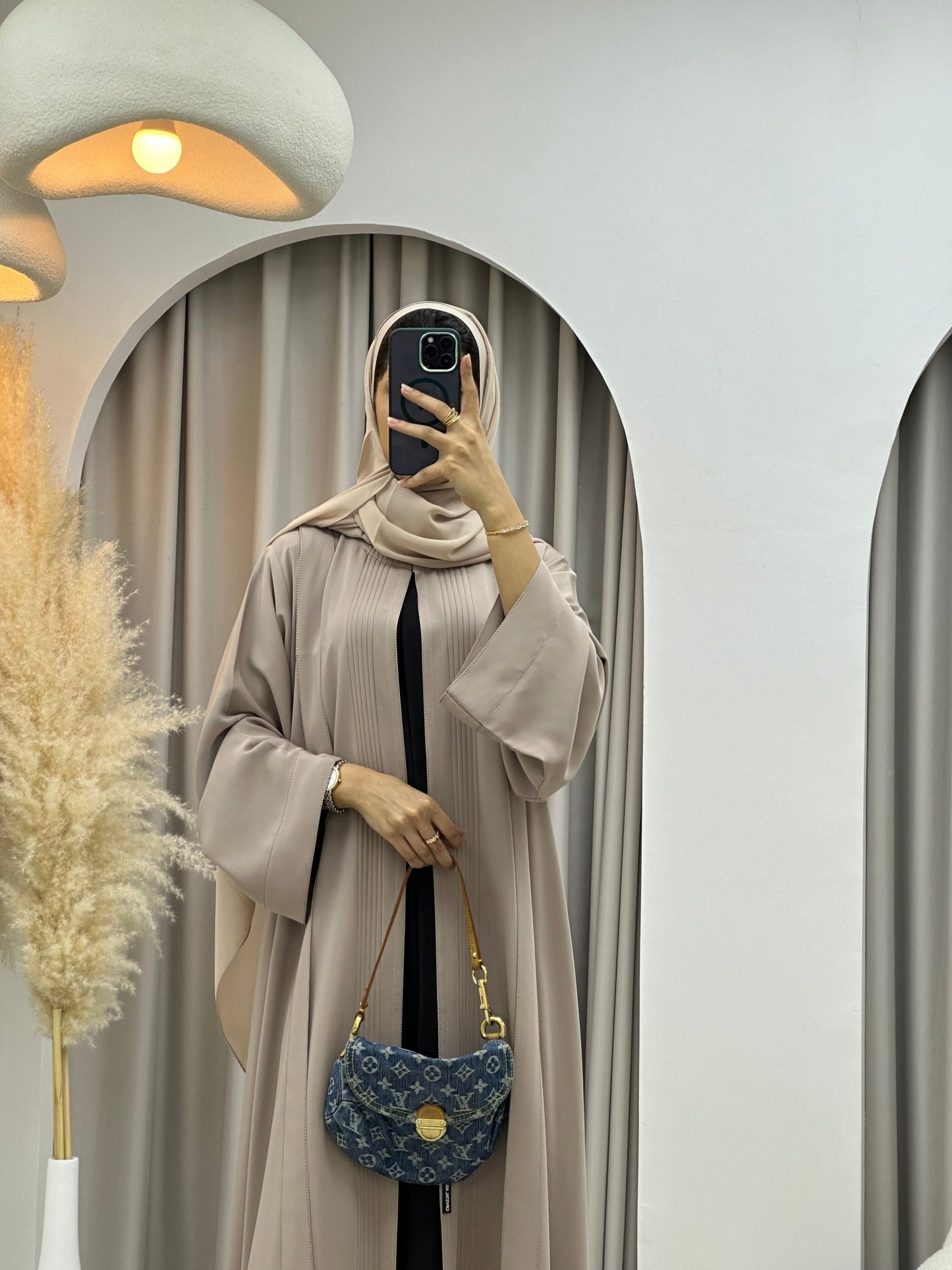 C 0225 - 02 Nude Abaya